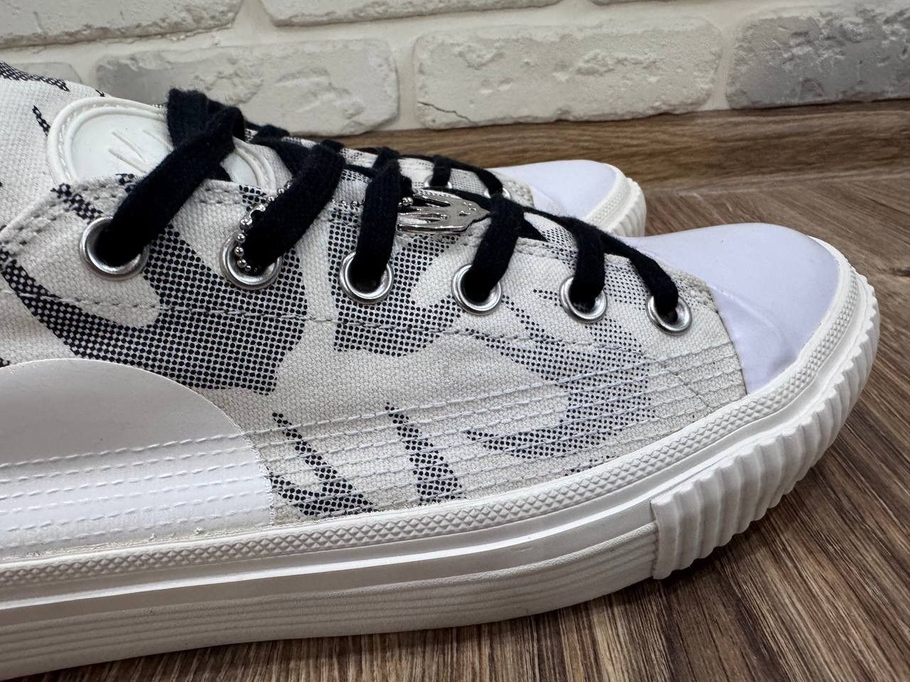 McQ Alexander McQueen McQ Alexander McQueen Men Swallow Plimsoll Sneakers Shoes Size US 10 / EU 43 - 15 Thumbnail