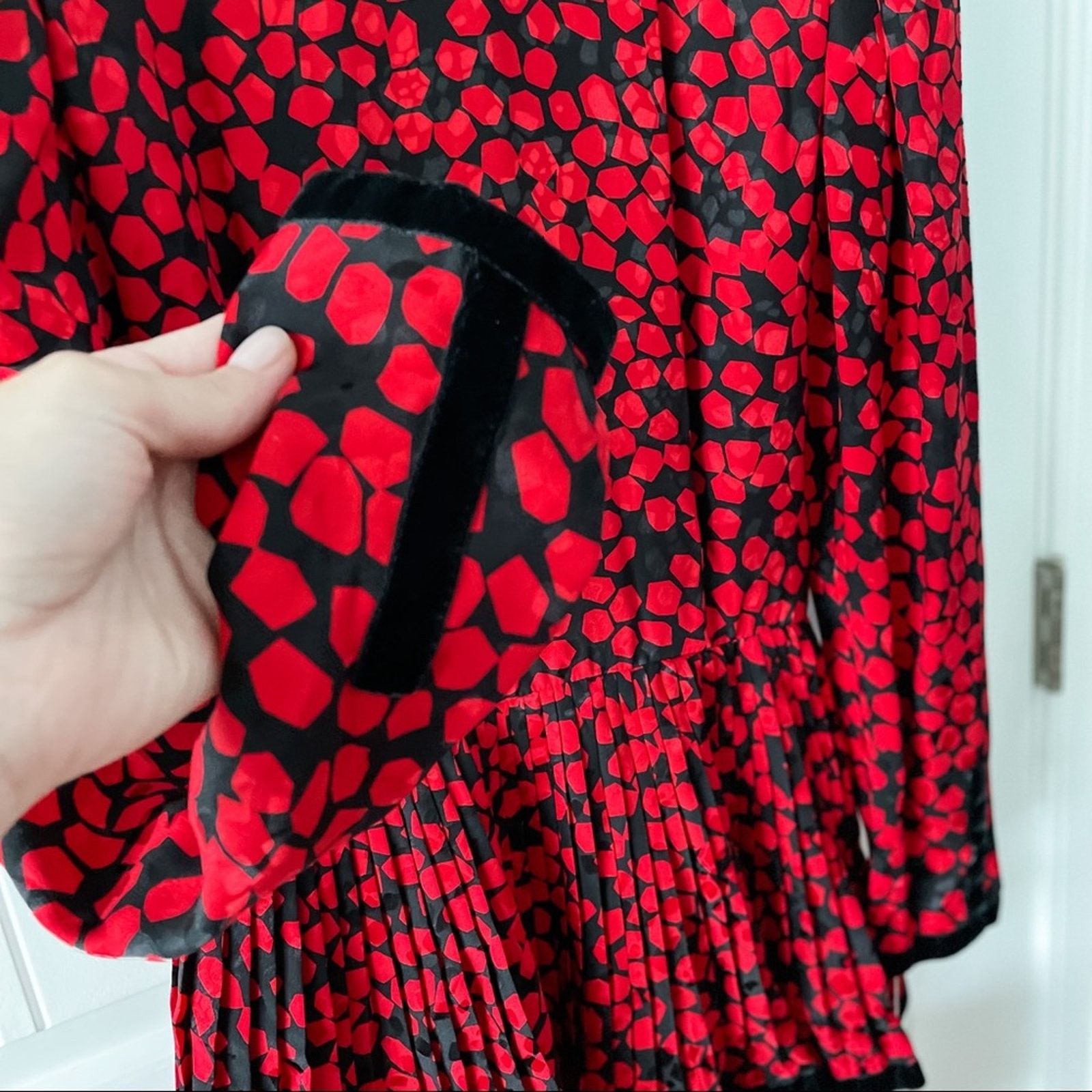 Vintage Vintage 80s designer 100% silk secretary dress size small S Size S / US 4 / IT 40 - 6 Thumbnail