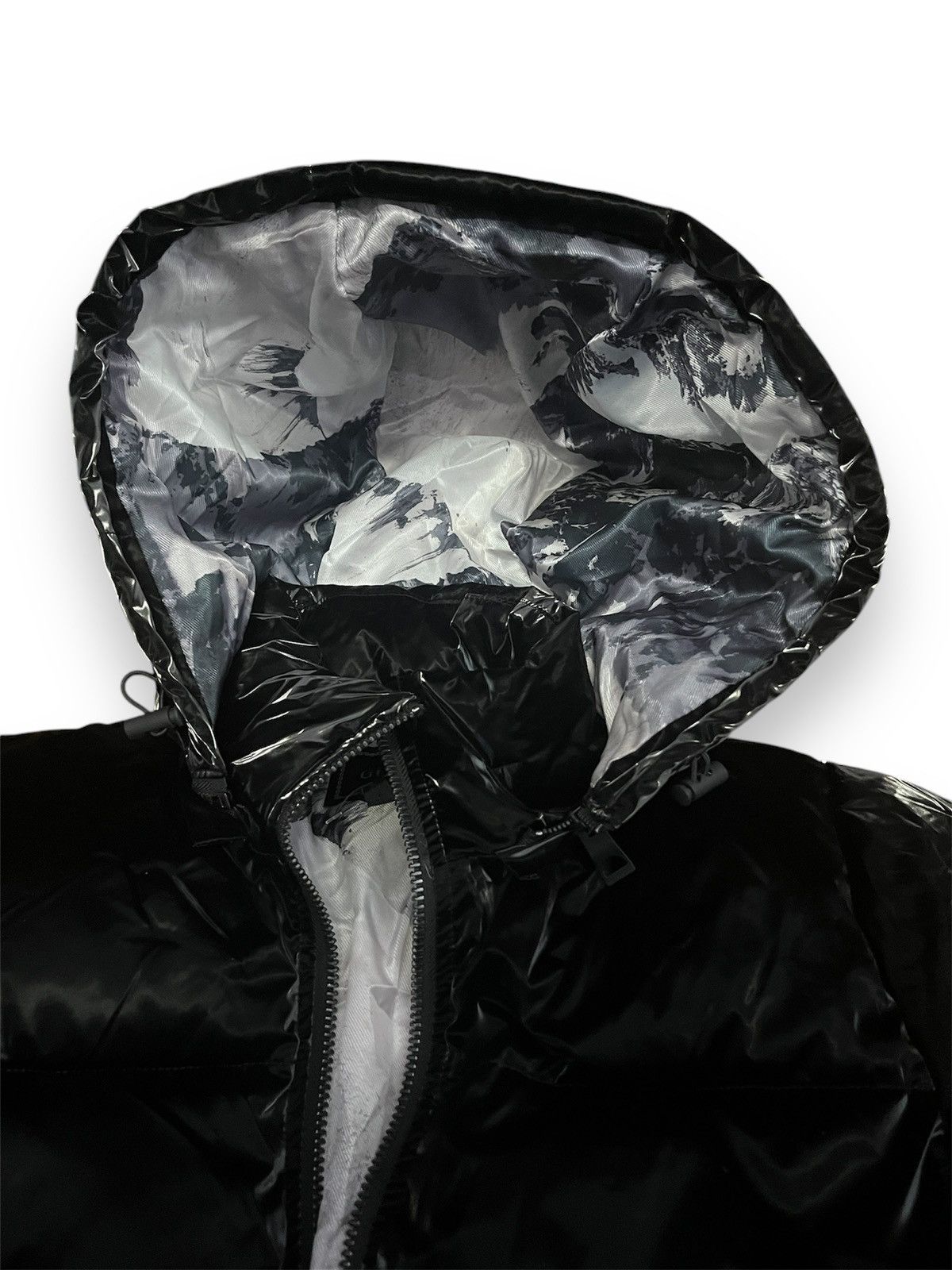 Guess NEW Black Reflective Guess Puffer Size US M / EU 48-50 / 2 - 3 Thumbnail