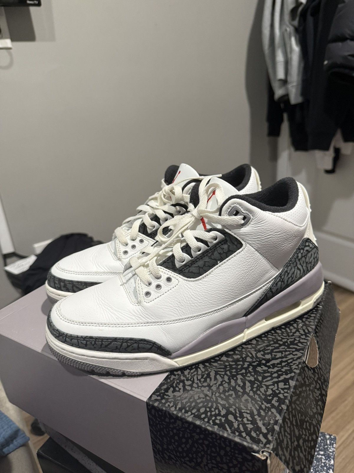 Jordan Retro 3 Cement Gray