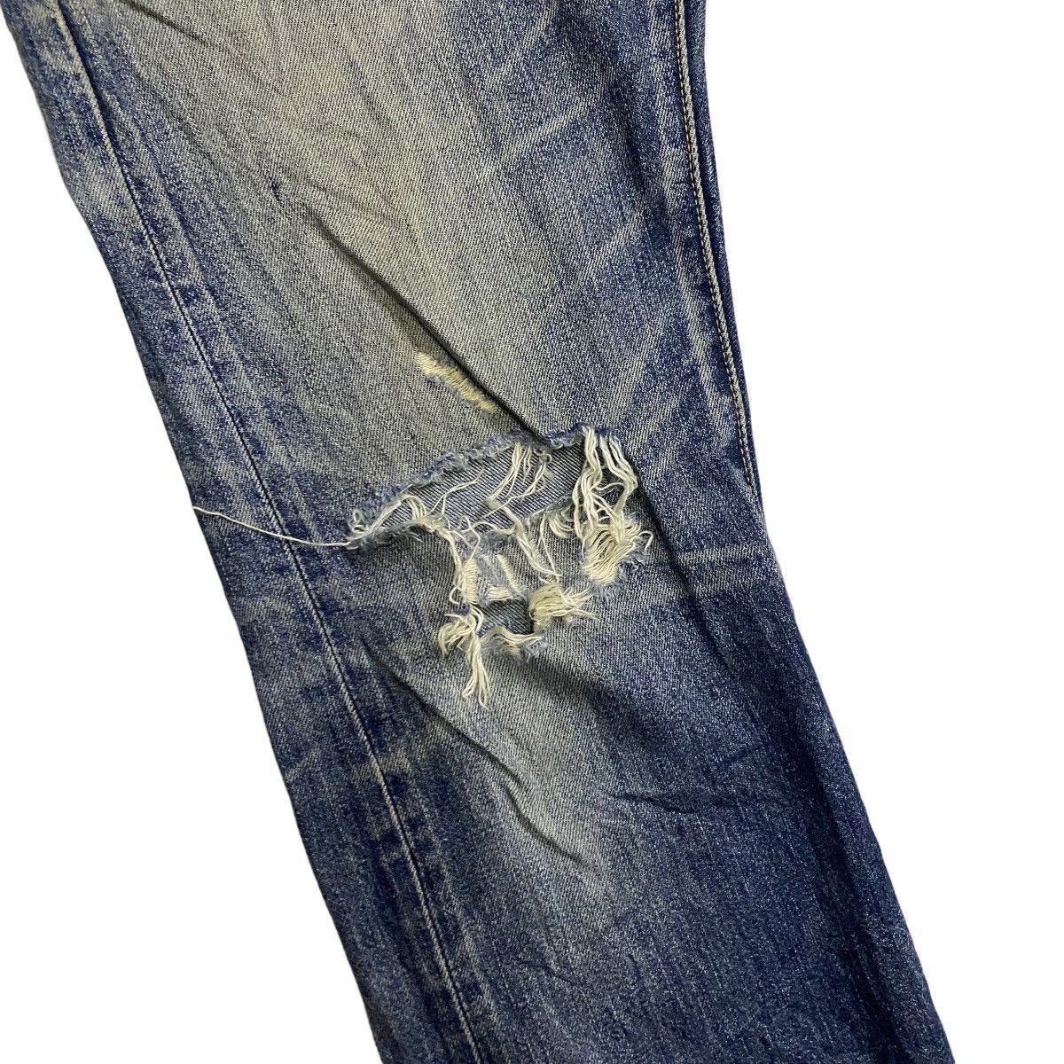 Levi's Levis 501 Kurt Cobain distressed denim Size US 30 / EU 46 - 8 Thumbnail