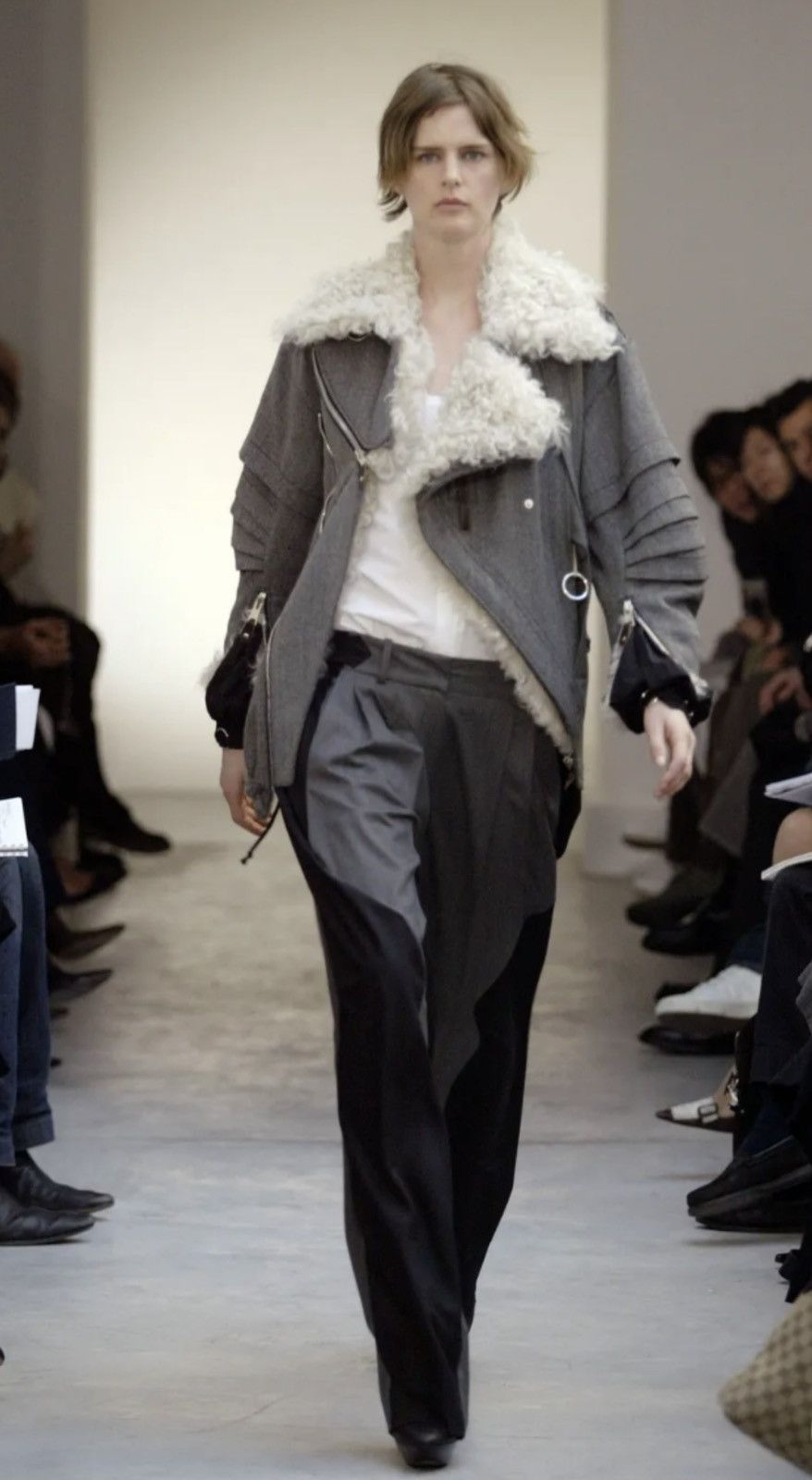 Balenciaga Balenciaga turned *the* A/W 2004 aviator shearling jacket Size L / US 10 / IT 46 - 13 Thumbnail