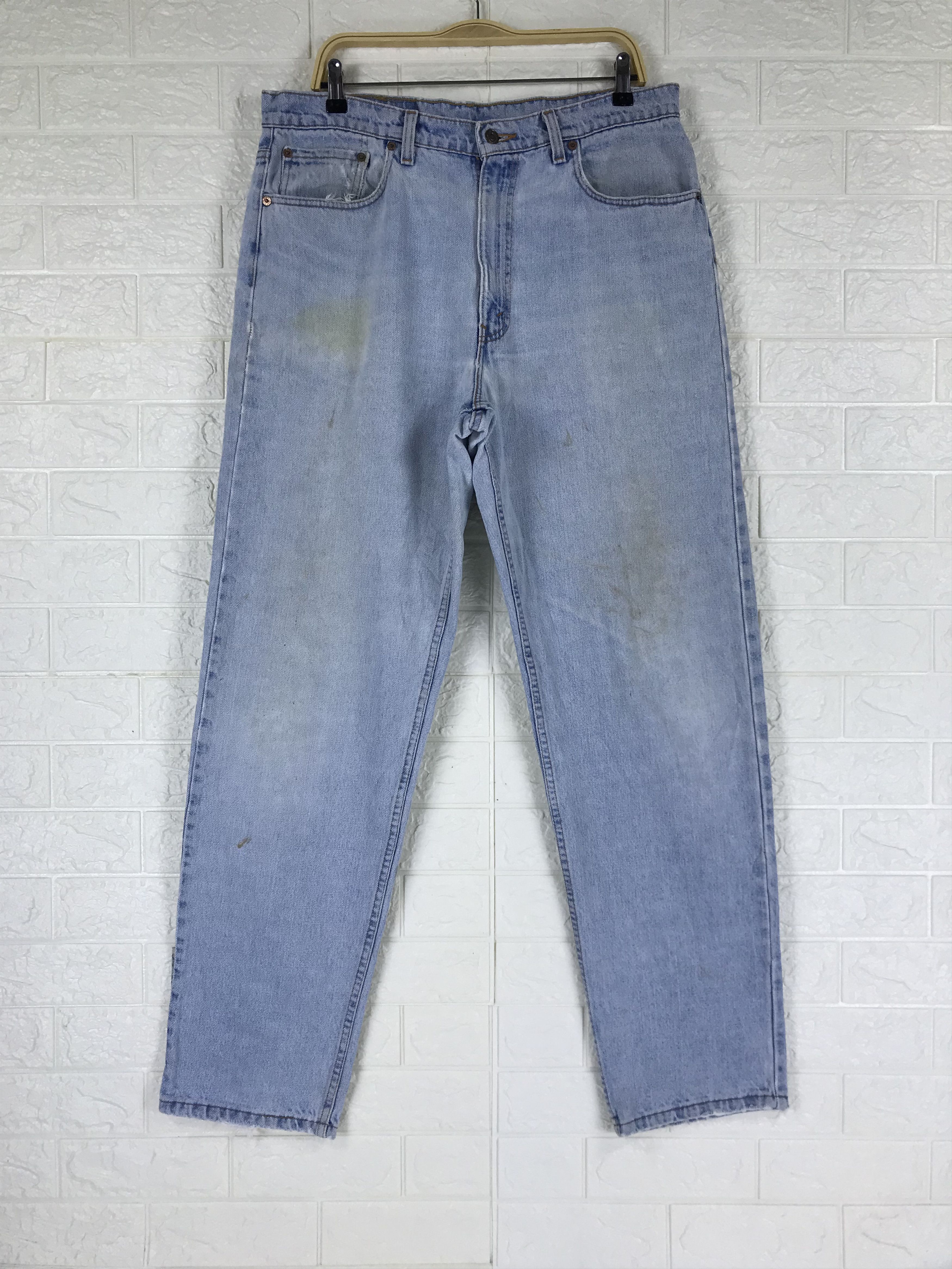 Levi's Vintage 90s Levi's 550 Relaxed Fit Jeans Light Wash Denim Size US 36 / EU 52 - 1 Thumbnail