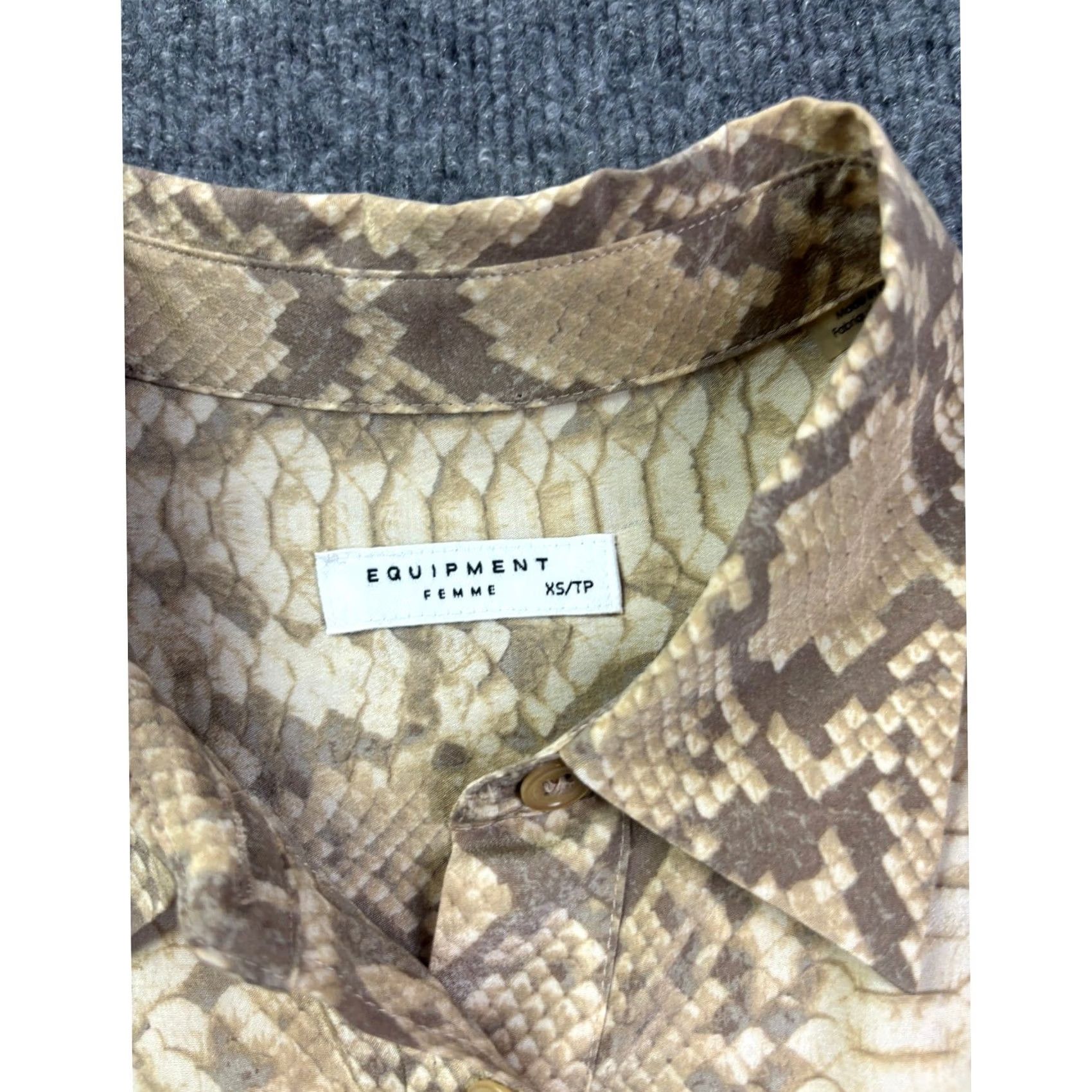 Equipment Equipment Shirt Dress Womens XS Tan Snakeskin Print Long Sleeve Silk 100% Silk Button-Front Pockets Casual Workwear Size XS / US 0-2 / IT 36-38 - 2 Thumbnail
