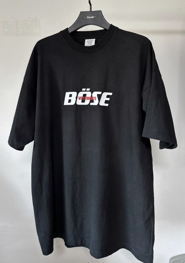 Vetements Vetements Bose Embroidered Slogan T-Shirt | Grailed