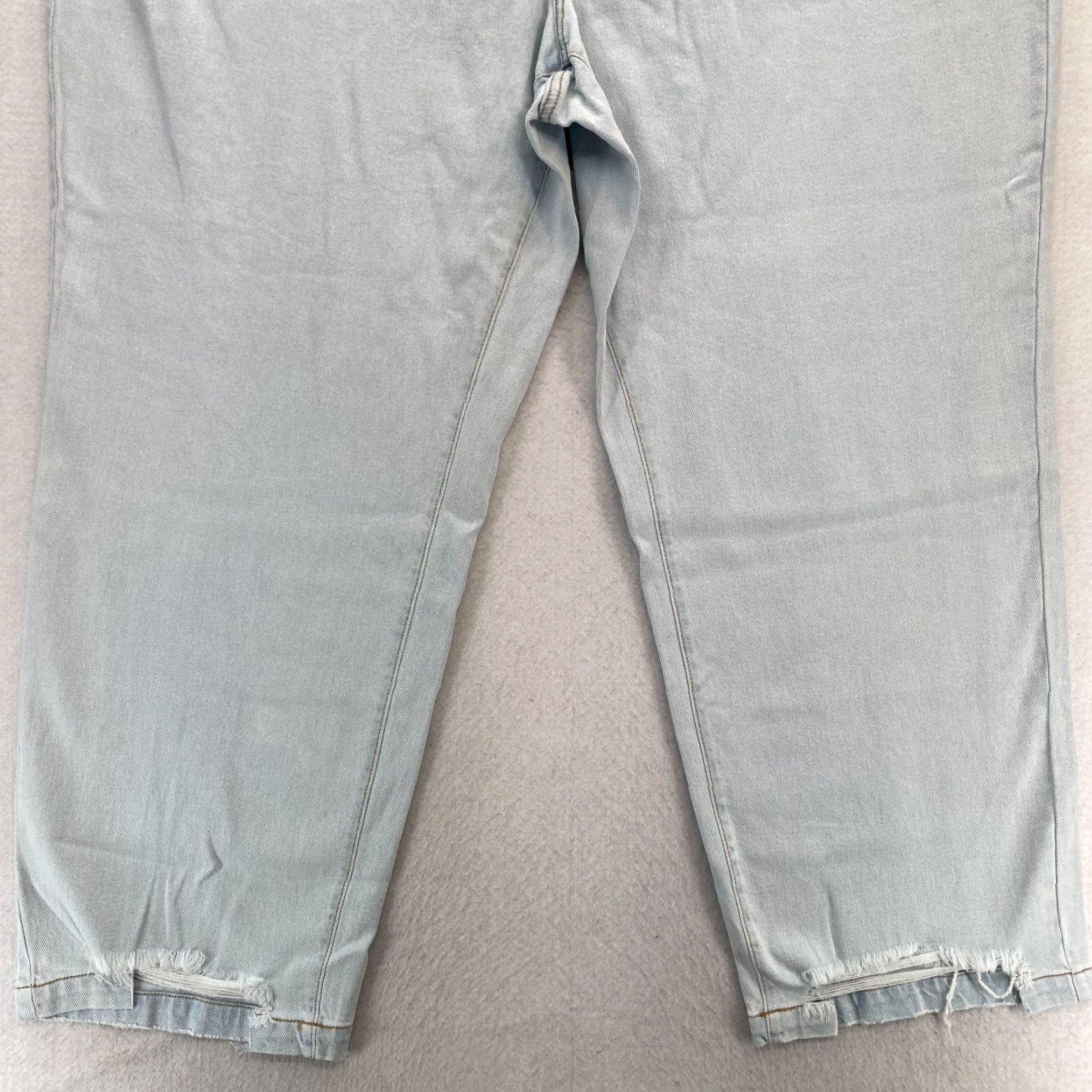 Vintage Lane Bryant Jeans Women’s Plus 24L Signature Fit Straight Ankle Light Blue Denim Size 24 Plus Jeans Denim Straight 5-Pocket Size 42" / US 20 - 3 Thumbnail