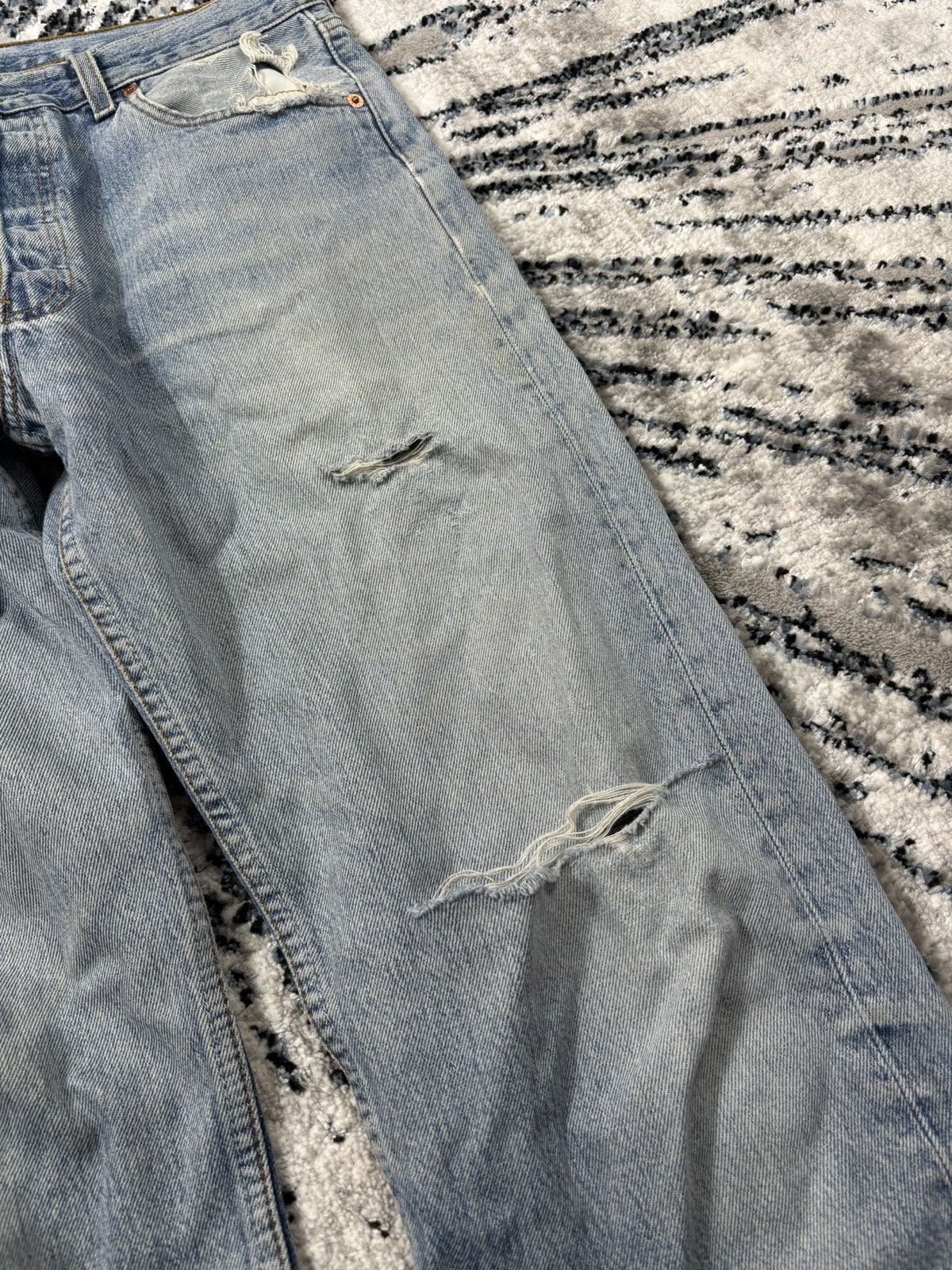 Levi's × Vintage Vintage Levi’s 501 90s distressed band rock Metal Streetwear Size US 34 / EU 50 - 2 Thumbnail