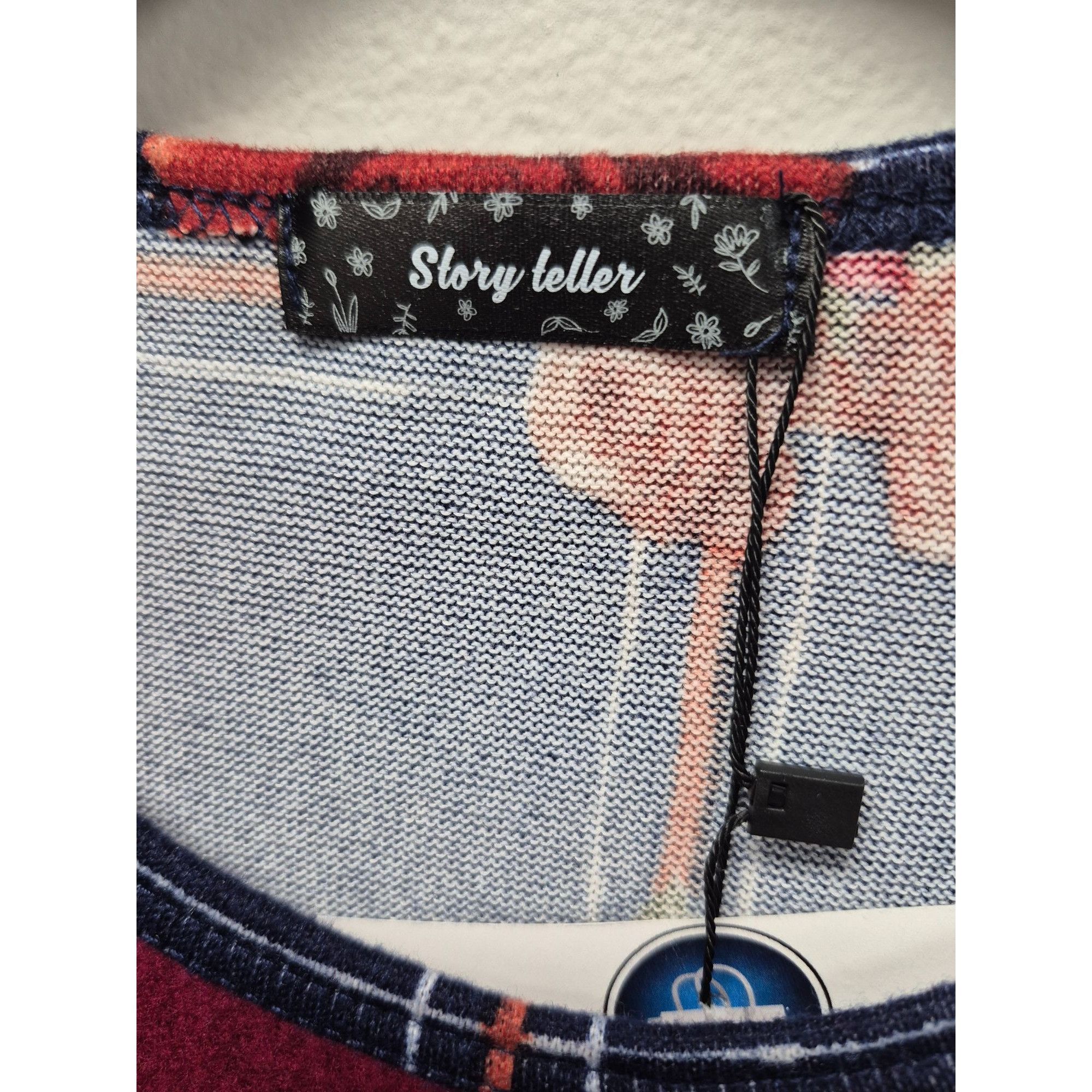 Other Color Block Long Sleeve T-Shirt With Floral Pocket 1X Size XL / US 12-14 / IT 48-50 - 3 Thumbnail