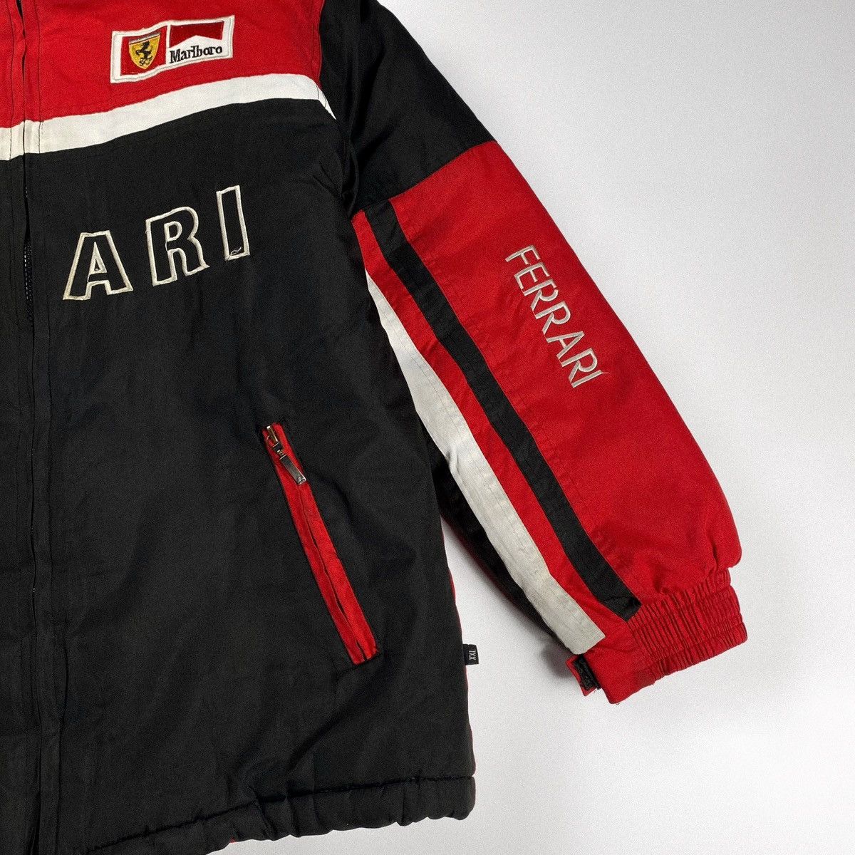Ferrari Ferrari Marlboro Hood Jacket Vintage Size US M / EU 48-50 / 2 - 4 Thumbnail