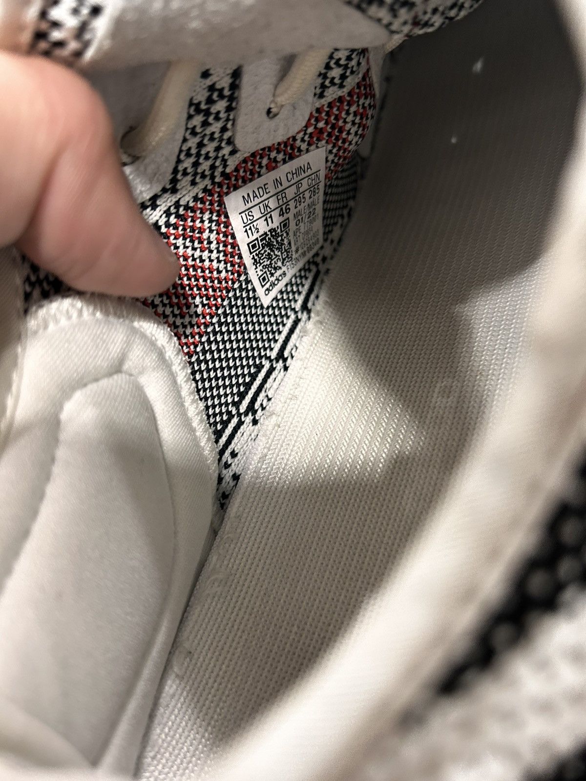 Yeezy Zebra Yeezy 350 Size US 11.5 / EU 44-45 - 4 Thumbnail