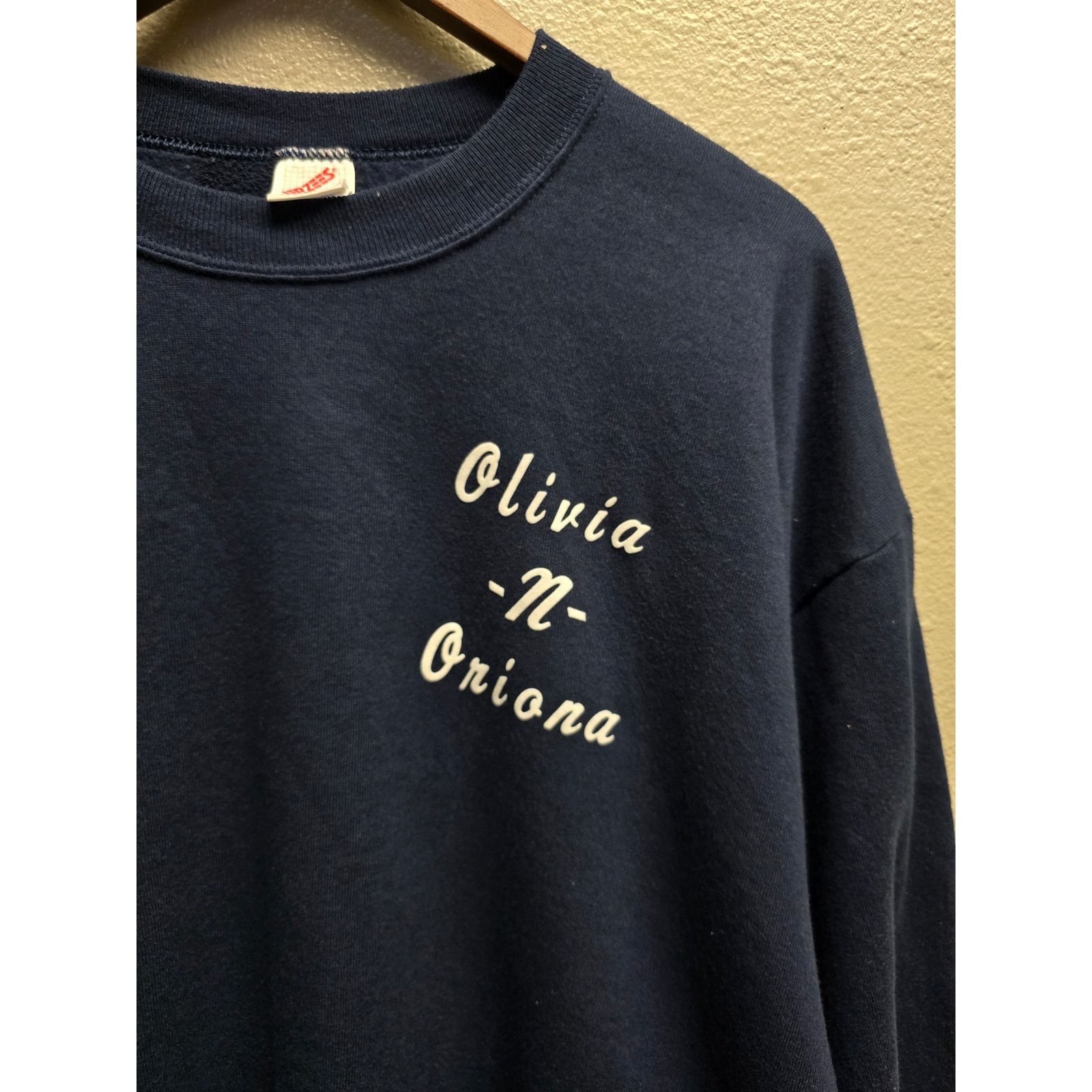 Vintage Vintage Jerzees Sweatshirt Olivia N Oriana XL 90s Crewneck Size US XL / EU 56 / 4 - 2 Thumbnail
