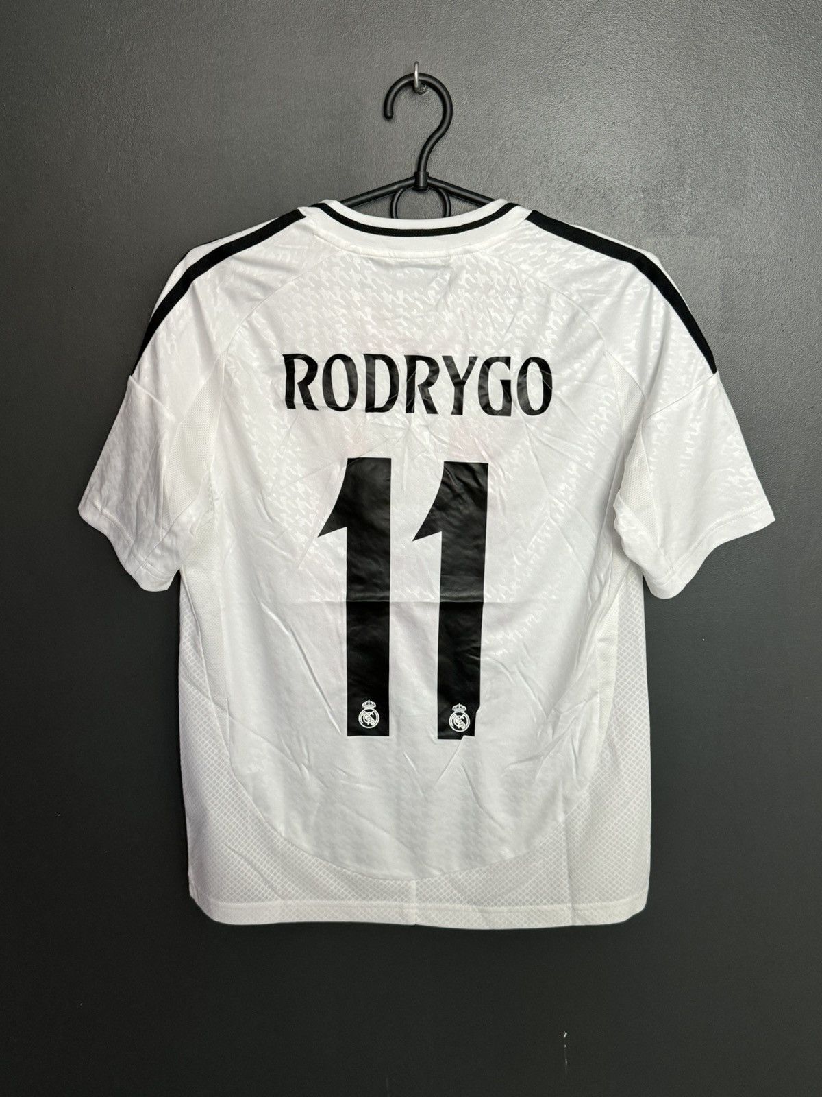 Adidas KIDS Real Madrid 24/25 Home Rodrygo Football Jersey T-Shirt Size US XS / EU 42 / 0 - 1 Thumbnail