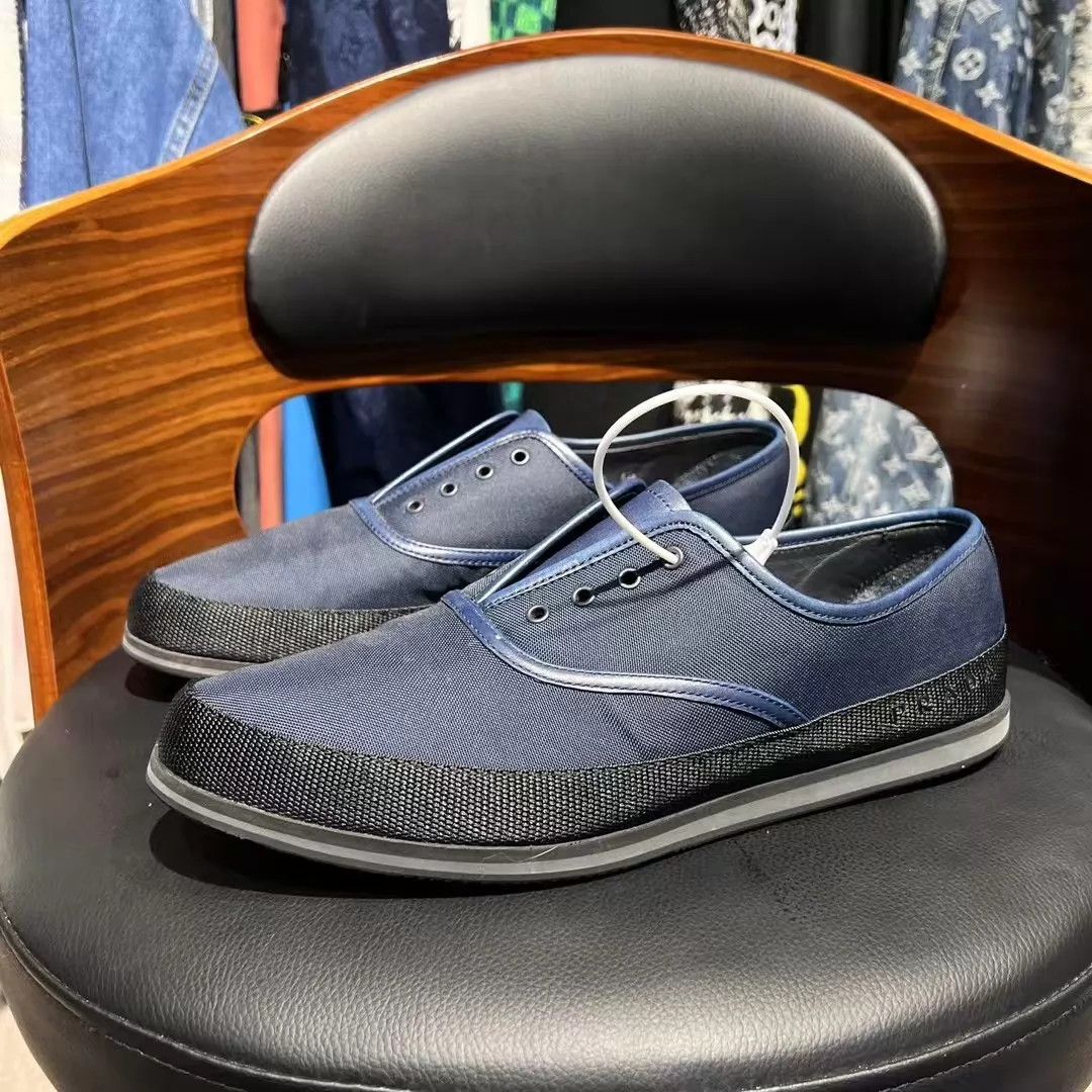 Prada Prada Casual Sneakers US 6.5 Original Box Like New Size US 6.5 / EU 39-40 - 1 Thumbnail