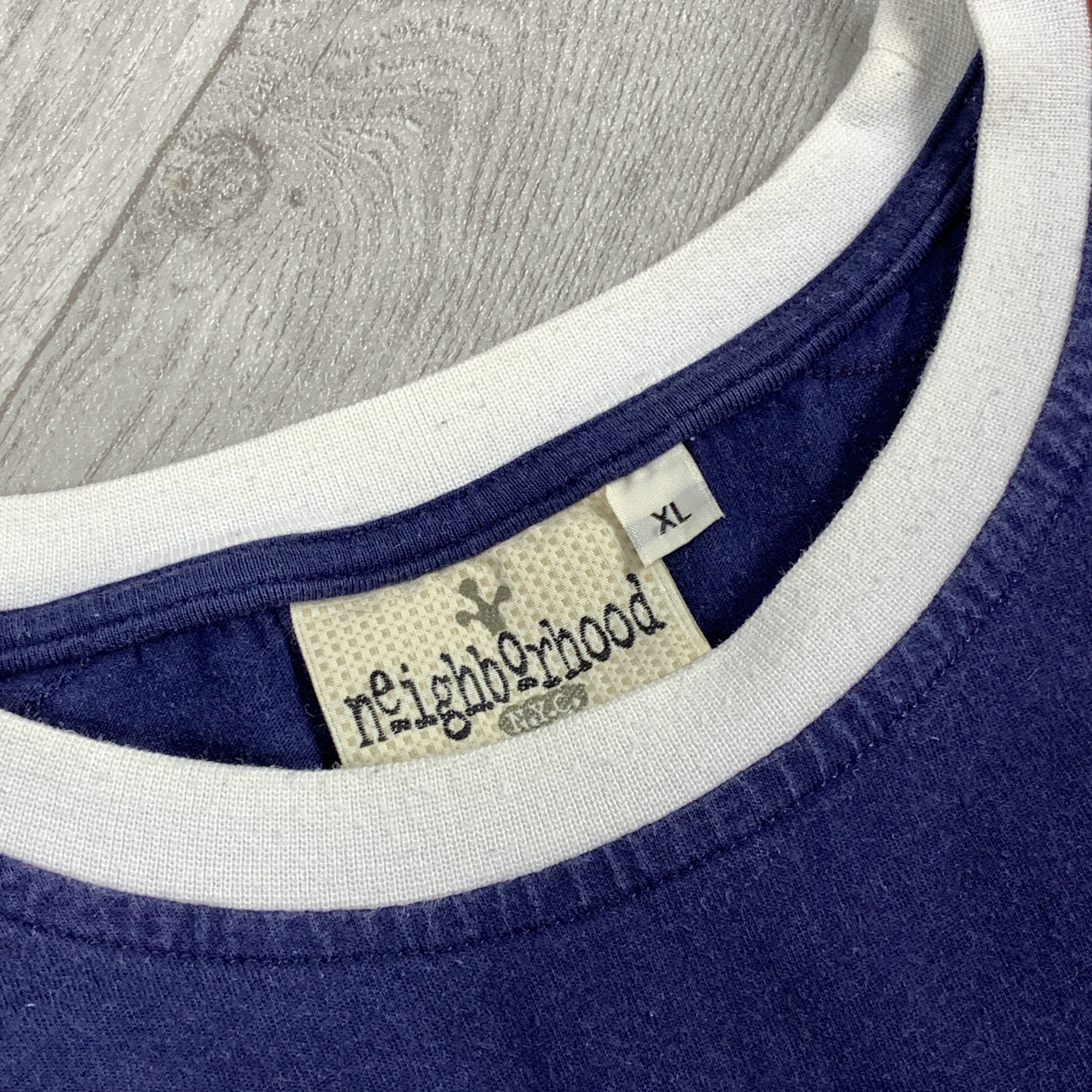 Vintage Vintage Neighborhood NYC 90s Graphic Brit-Pop Tee Shirt Size US XL / EU 56 / 4 - 7 Thumbnail