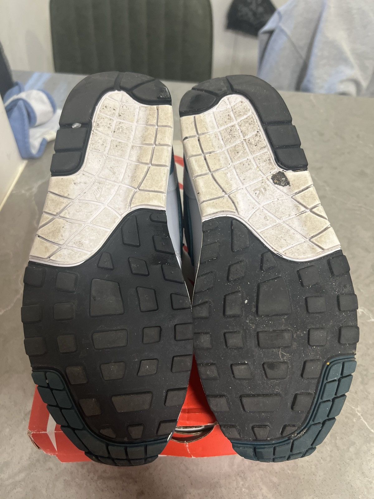 Nike Nike Air Max 1 LV8 Size US 8 / EU 41 - 3 Thumbnail