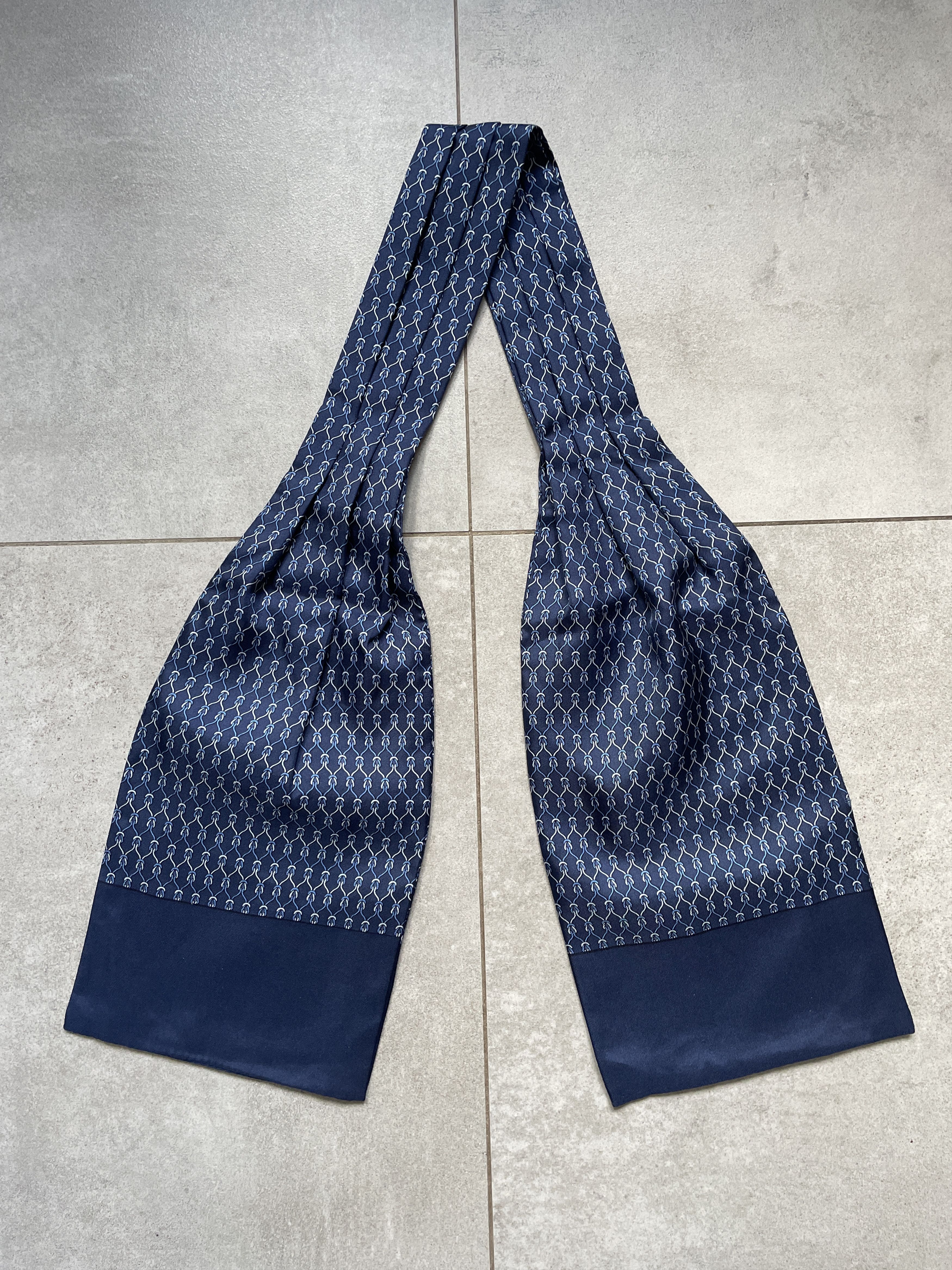 Hermes HERMES PARIS GEOMETRIC LINK CHAIN PATTERN 100% SILK FOULARD Size ONE SIZE - 1 Thumbnail