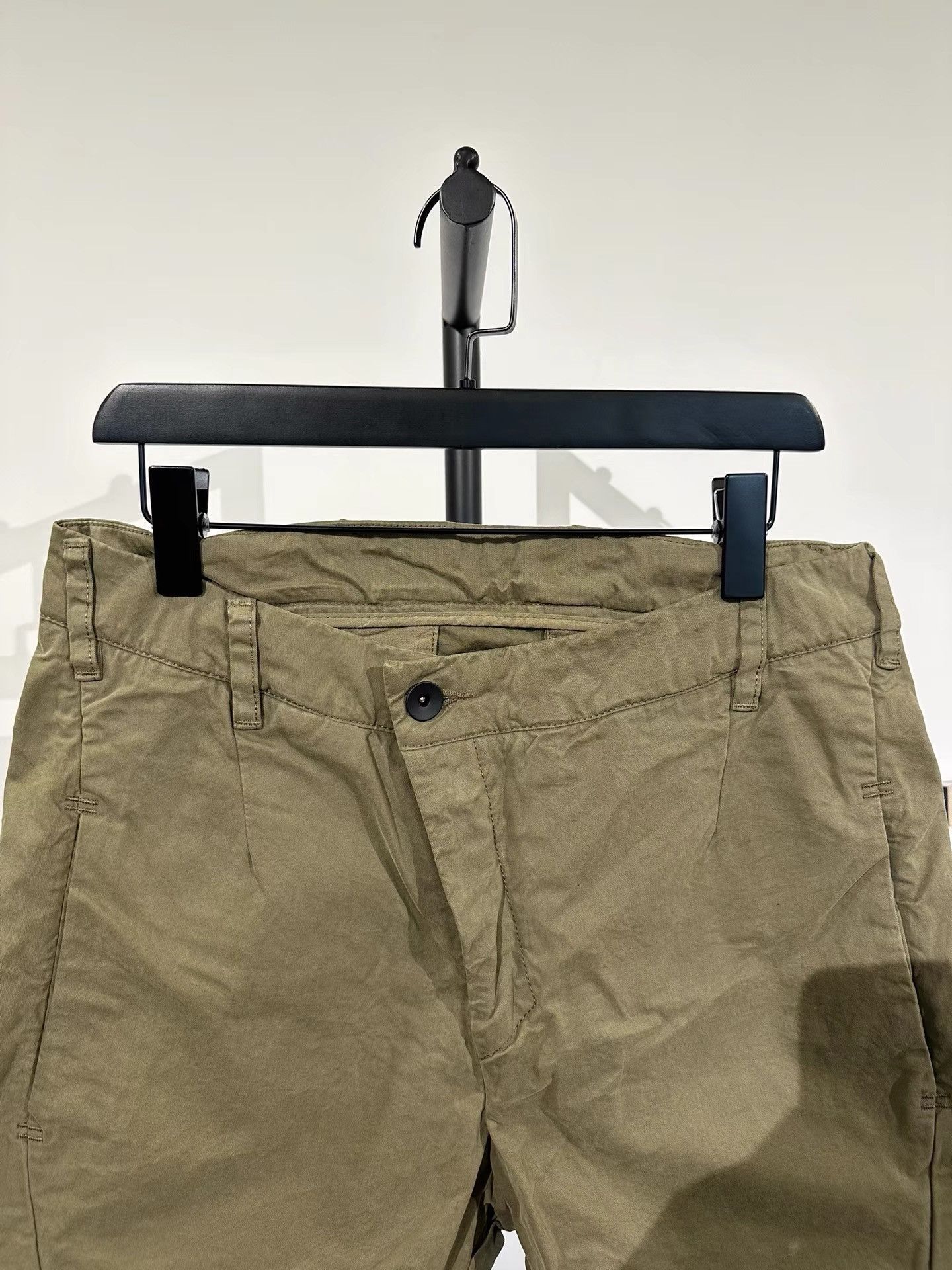 11 By Boris Bidjan Saberi 11by BBS P5 Olive Cotton 5-Pocket Shorts K35 Size US 35 - 4 Thumbnail