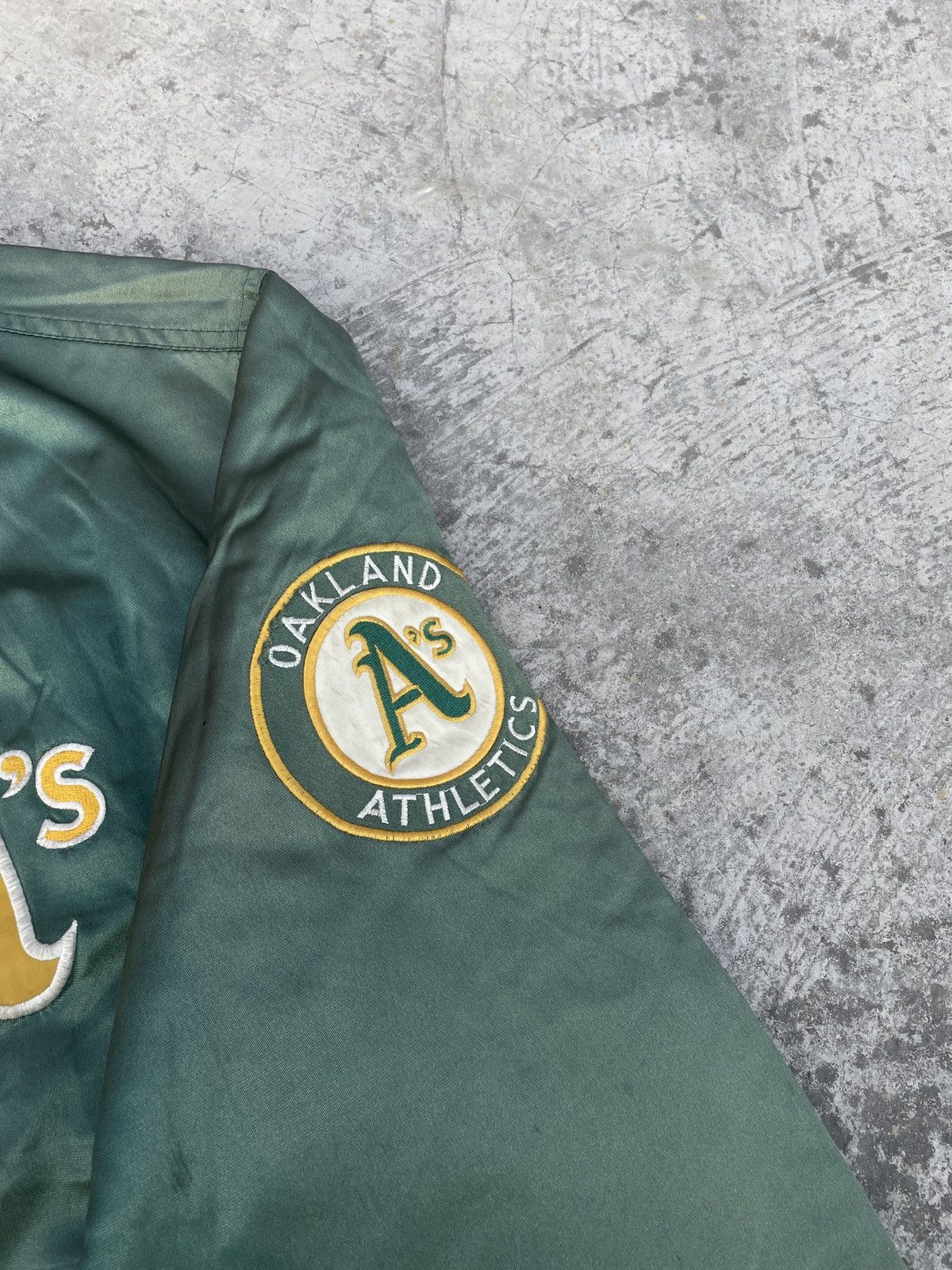 MLB Vintage Athlethic MLB baseball league jacket Size US L / EU 52-54 / 3 - 6 Thumbnail