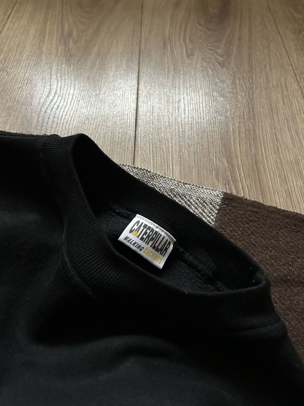 Caterpillar × Vintage Vintage Caterpillar big logo sweatshirt mens y2k mens Size US L / EU 52-54 / 3 - 4 Thumbnail