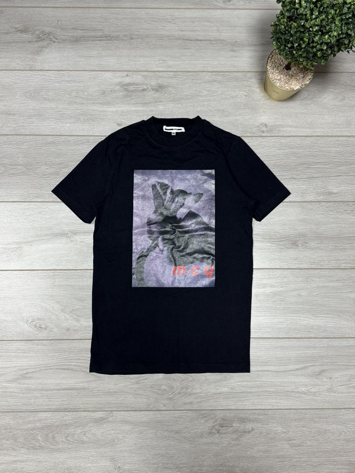 McQ Alexander McQueen Alexander McQueen McQ RARE hand with flower tee shirt Size US M / EU 48-50 / 2 - 2 Thumbnail