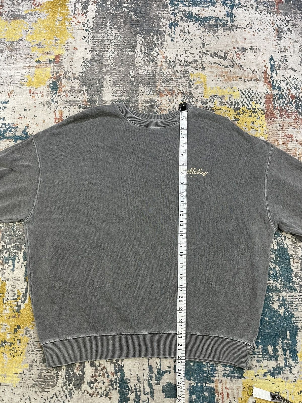 Billabong Vtg 90s Billabong Embossed Logo Faded Grey Sweatshirt Size US M / EU 48-50 / 2 - 10 Thumbnail