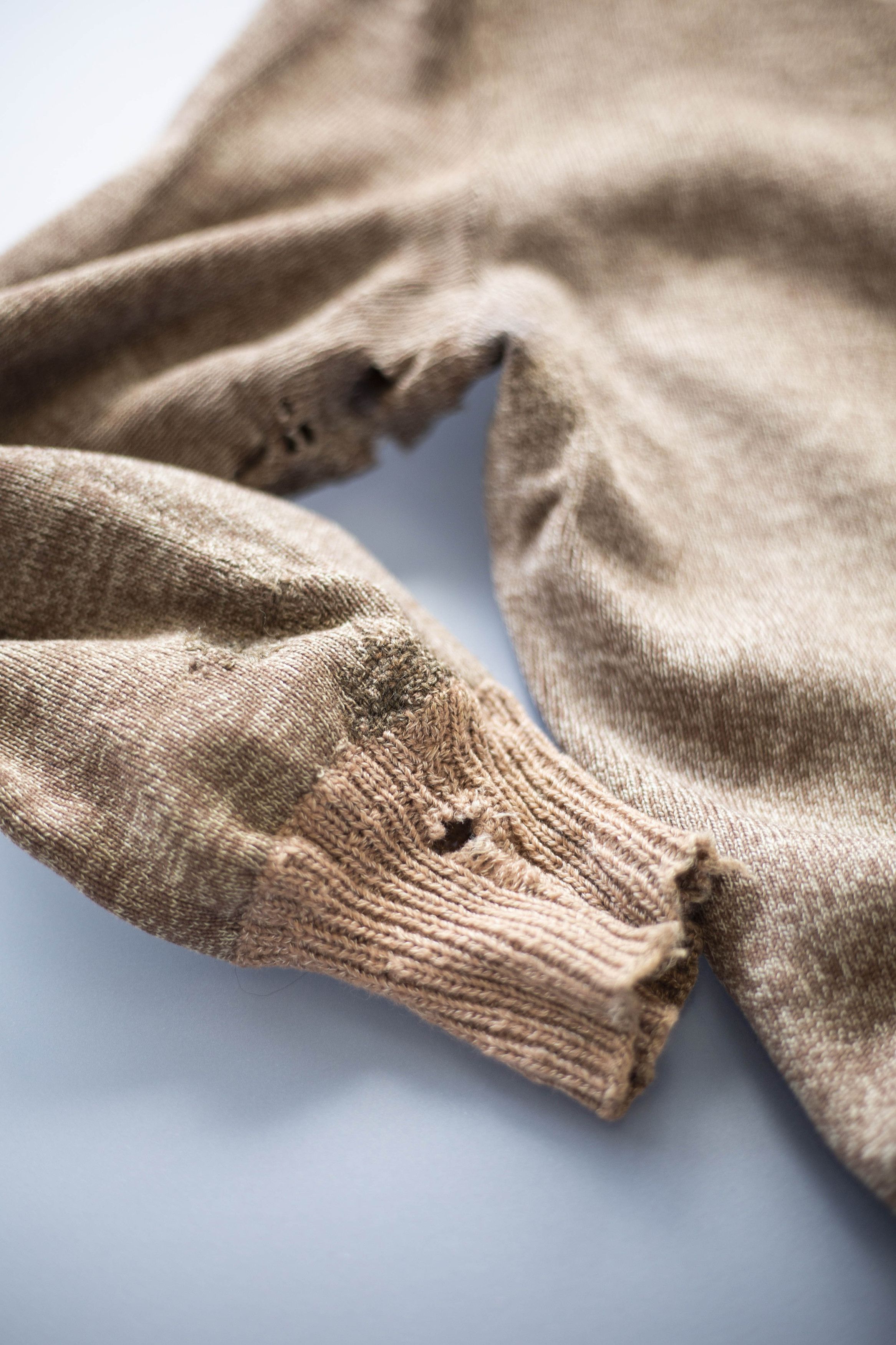 Other French distressed knitted vest circa 1940 Size M / US 6-8 / IT 42-44 - 7 Thumbnail