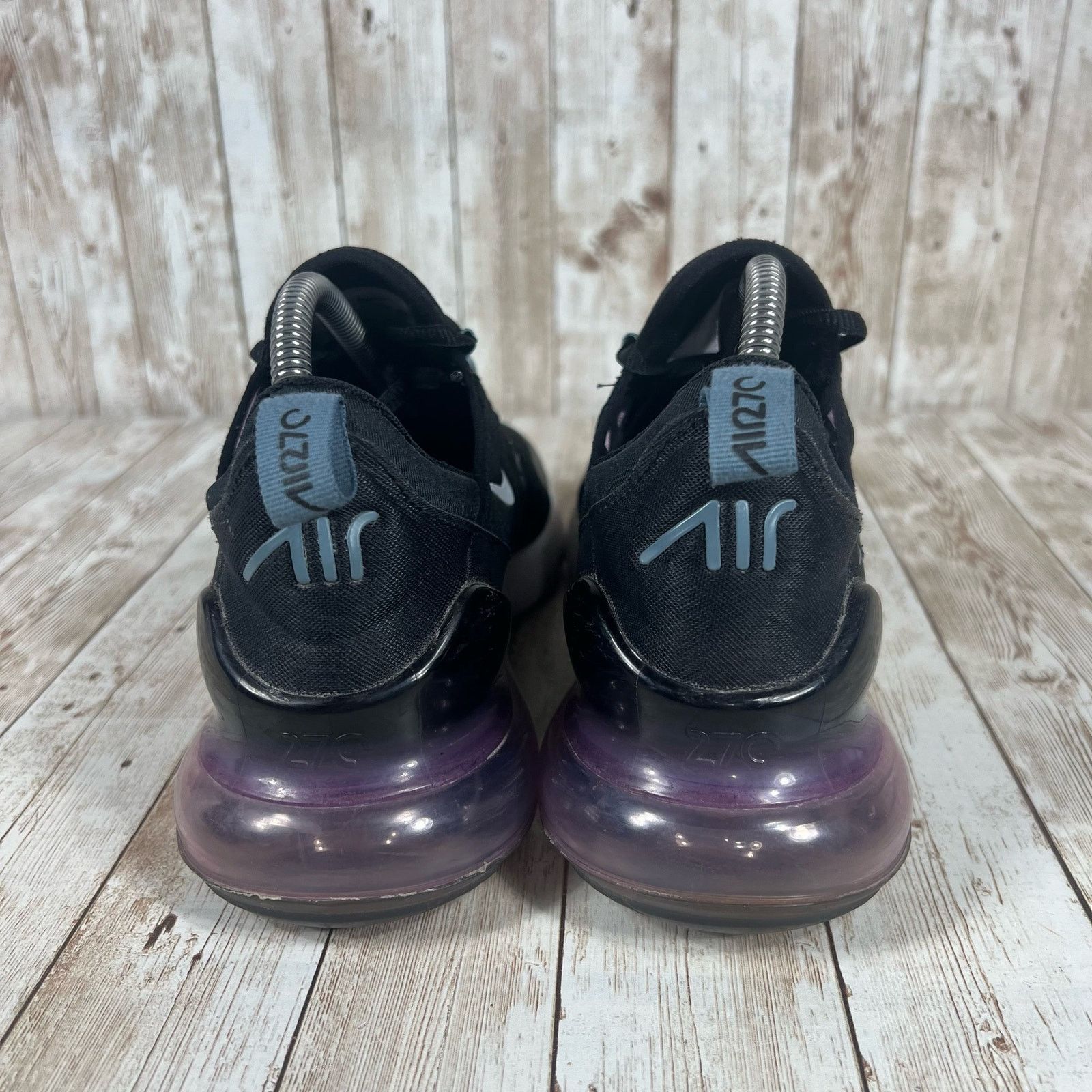 NEW Nike Air Max 270 neakers DH1080-001 Women’s Size 8.5