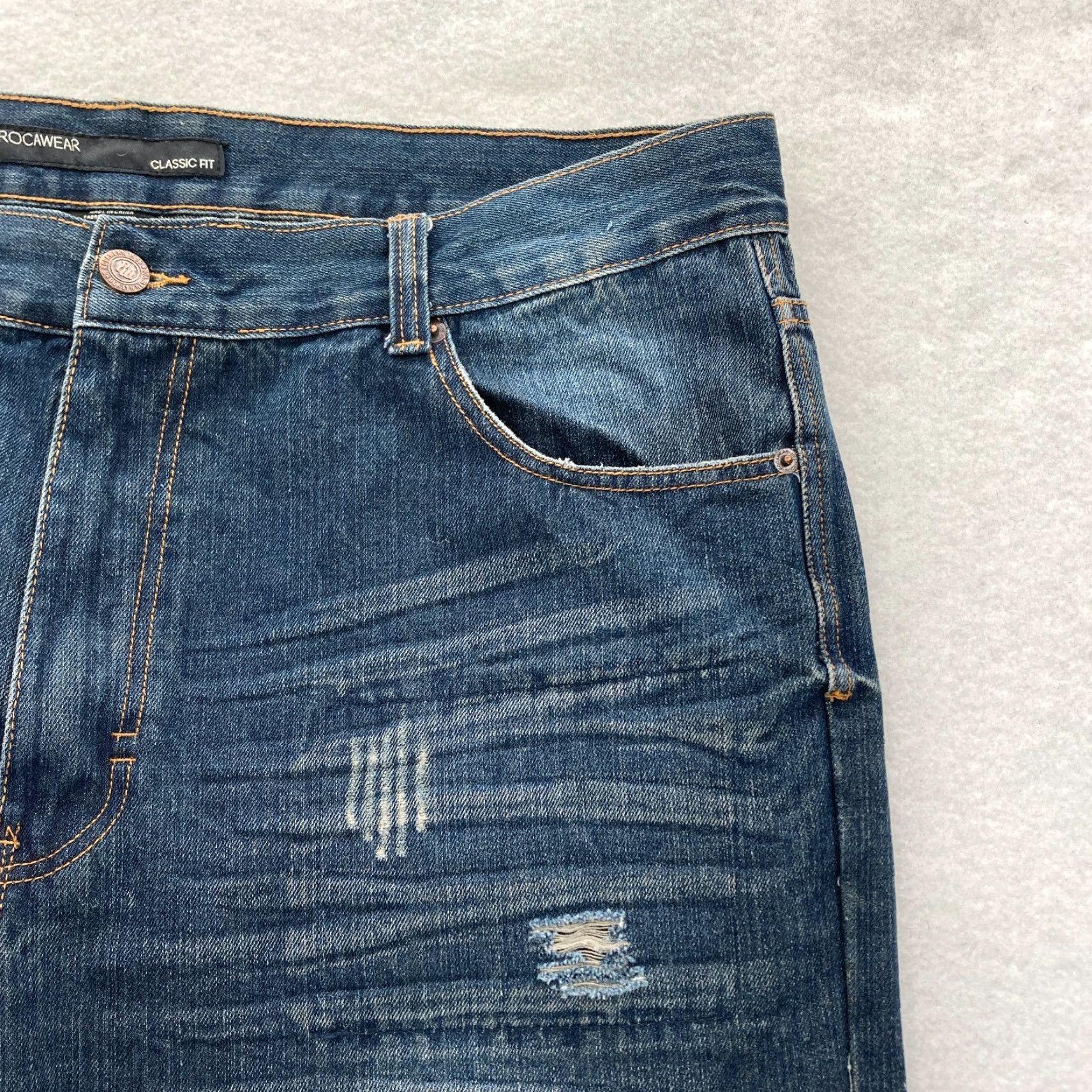 Rocawear VINTAGE Rocawear Jeans Mens 44x34 Classic Fit Straight Leg Blue Denim Distressed Size US 44 / EU 60 - 4 Thumbnail