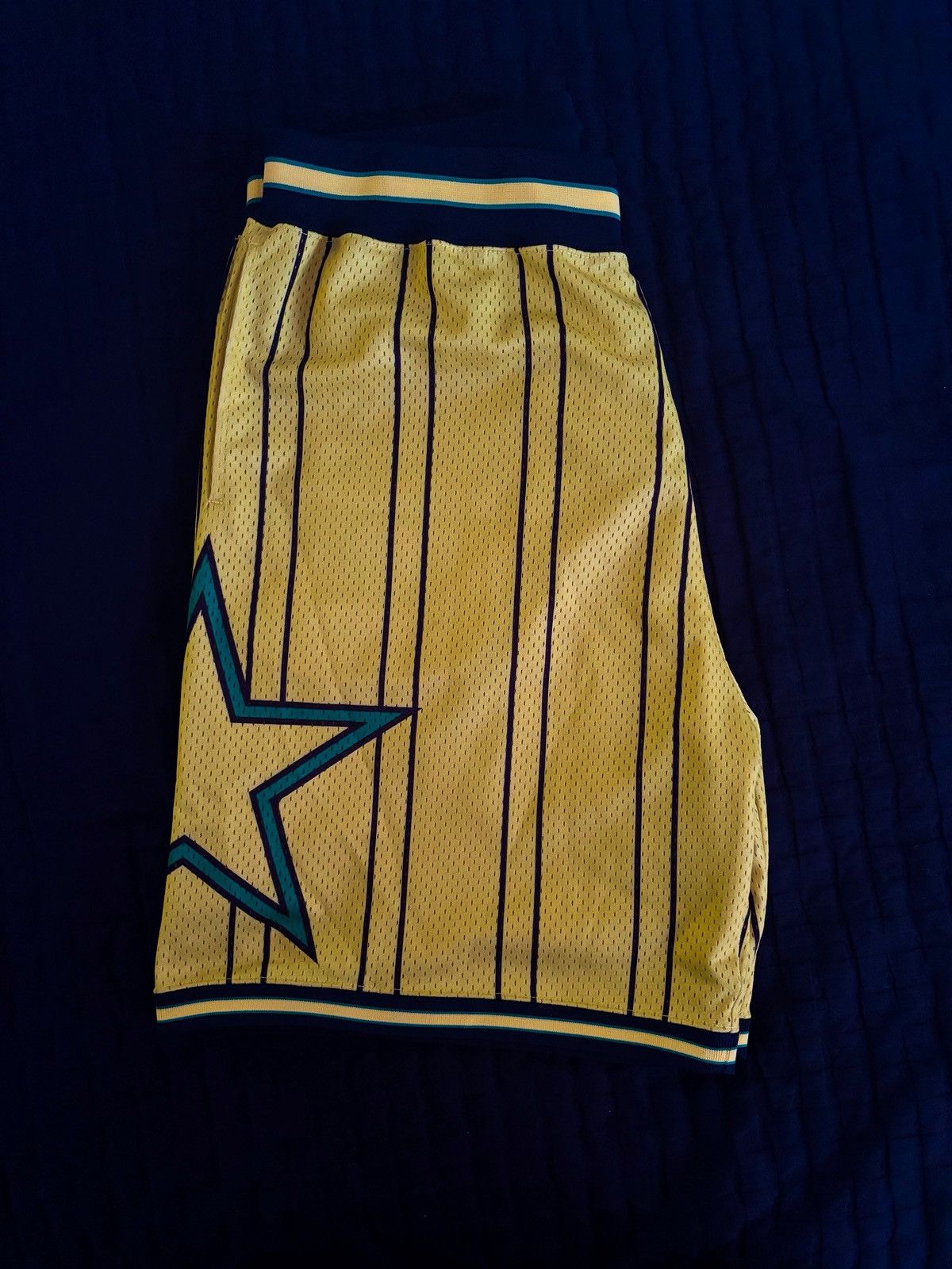 Supreme Supreme Star Basketball Shorts (Yellow) Size US 34 / EU 50 - 4 Thumbnail