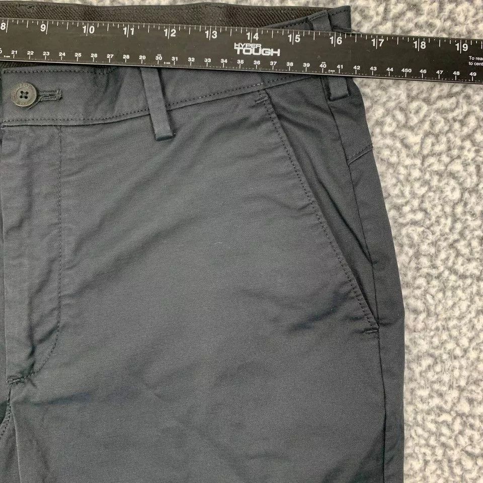Izod Izod Pants Men 32x30 Straight Leg Chino Pocket Outdoor Adult Size US 32 / EU 48 - 7 Thumbnail