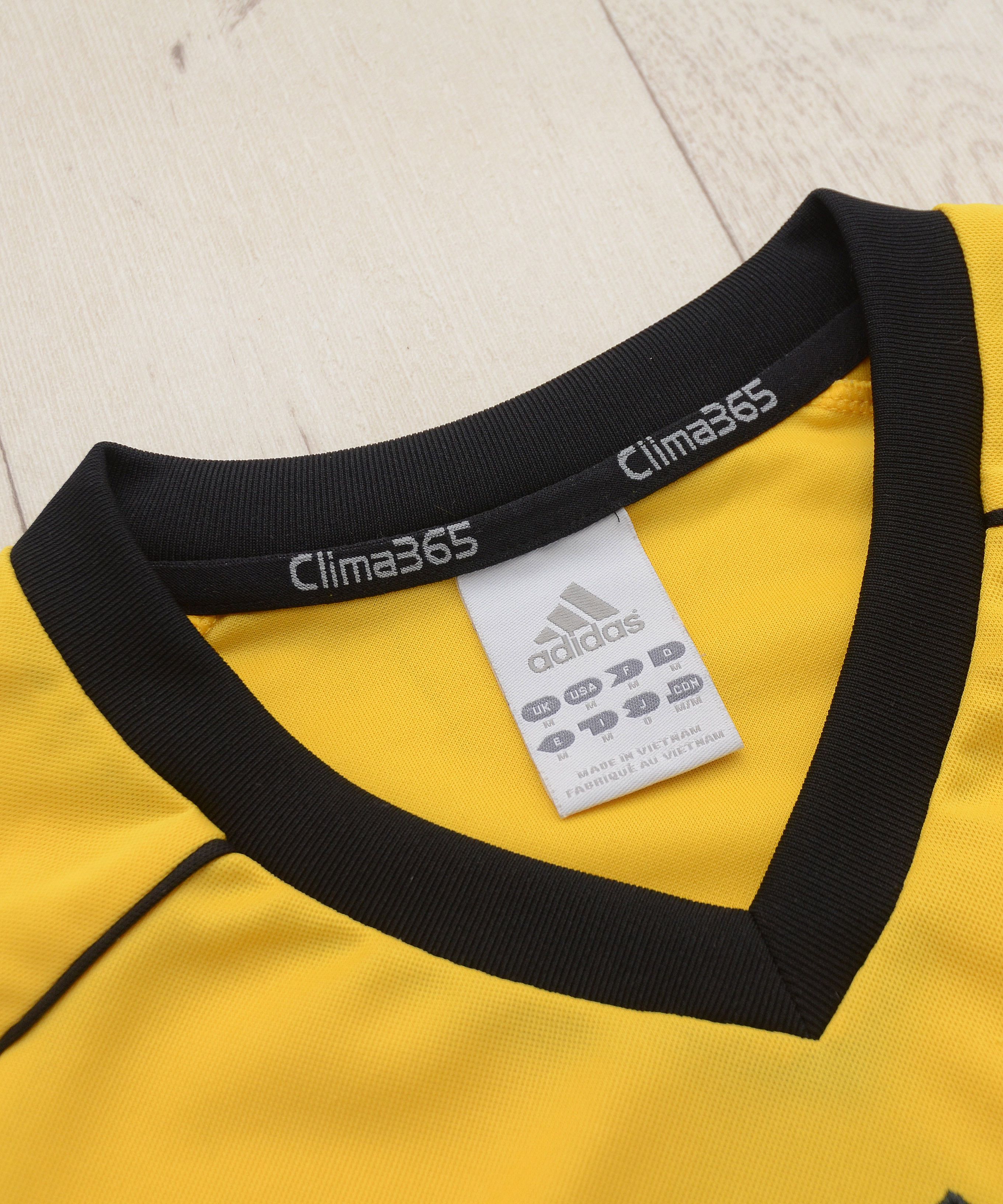 Adidas × Vintage Vintage Adidas Soccer Jersey Tee Kit Hype Y2K #4 centr logo Size US M / EU 48-50 / 2 - 8 Thumbnail