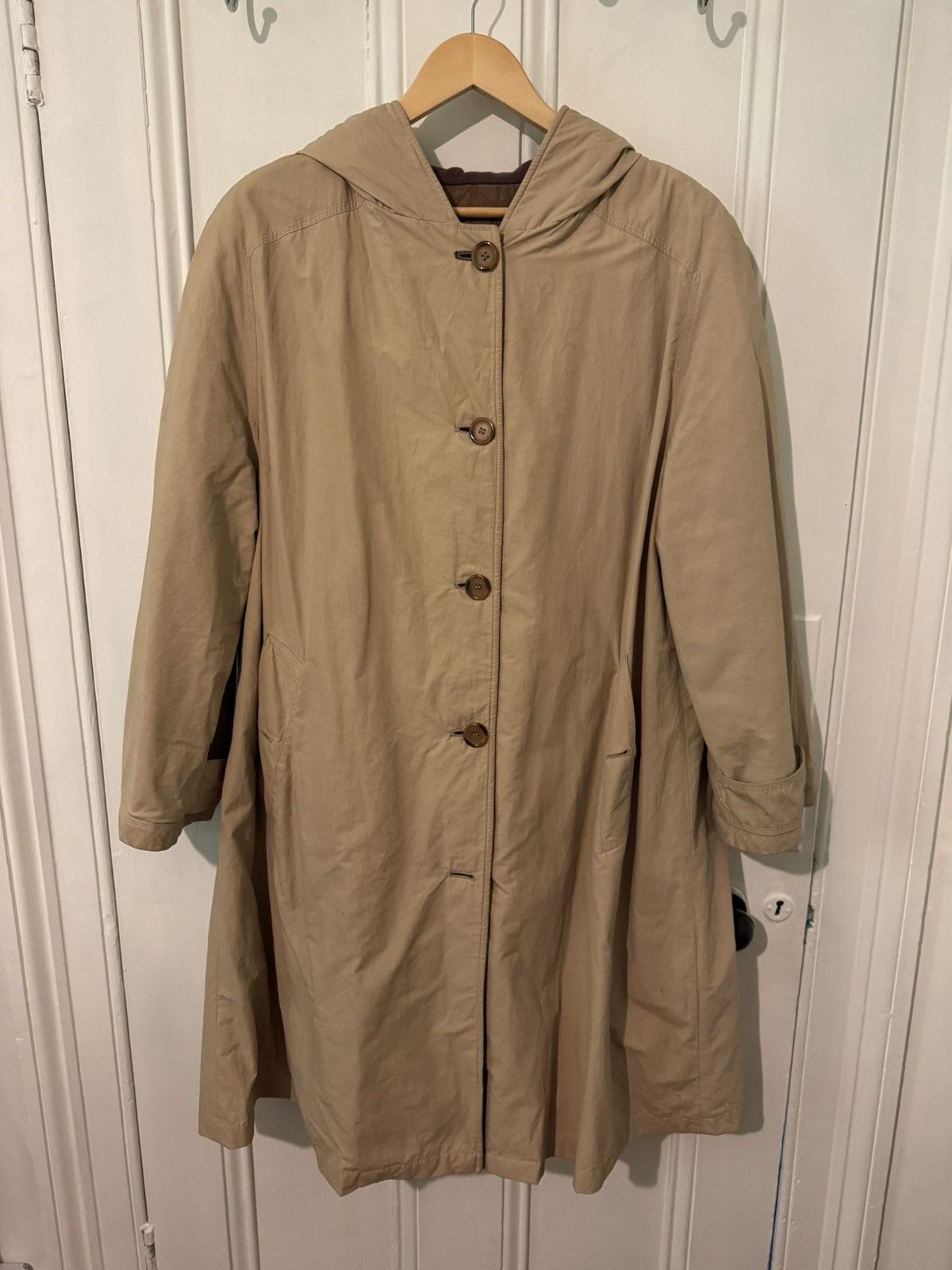 Burberry Vintage Burberry Trench Coat with hoodie Size US S / EU 44-46 / 1 - 1 Thumbnail