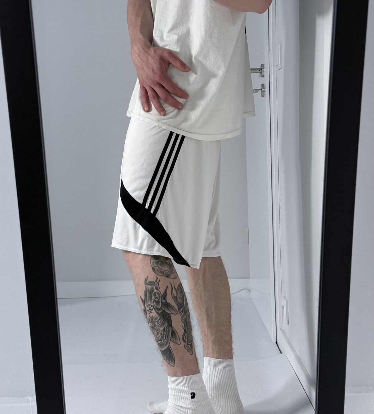 Other Vintage Adidas Y2K avantgarde streetwear shorts Size US 32 / EU 48 - 5 Thumbnail