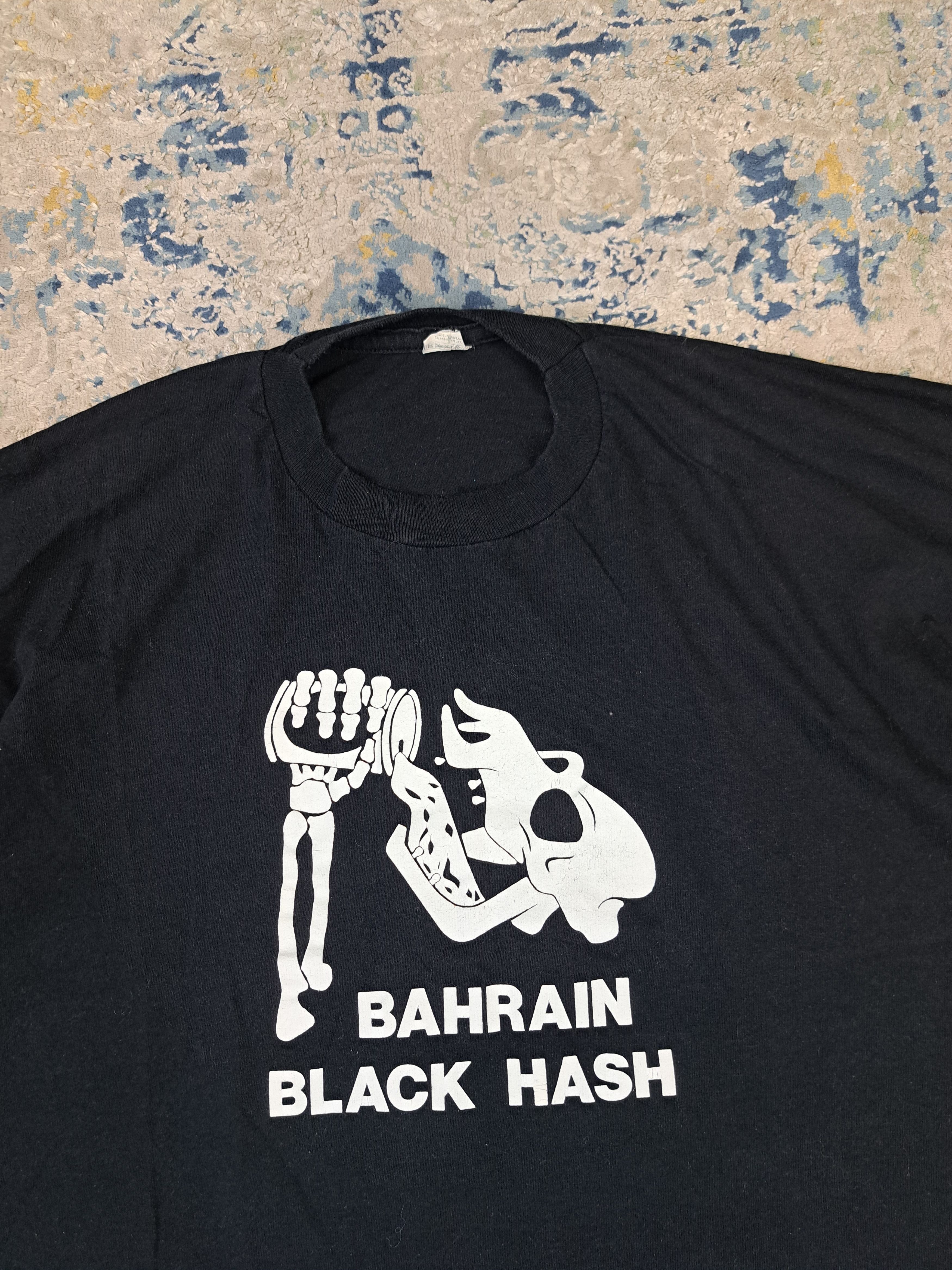 Vintage Vintage 80s Bahrain Black Hash Single Stitch Tee Size US XXL / EU 58 / 5 - 2 Thumbnail
