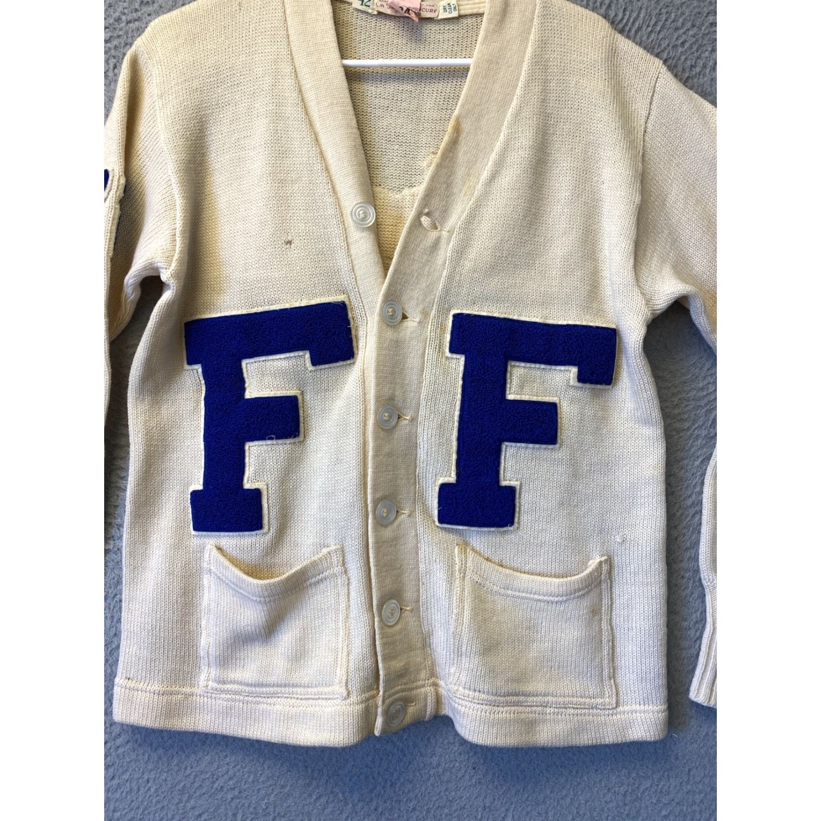 Vintage VINTAGE Letterman Sweater St Francis 72 Beige 100% Virgin Wool L Mens - 1960s / FF Classic Size US L / EU 52-54 / 3 - 5 Thumbnail