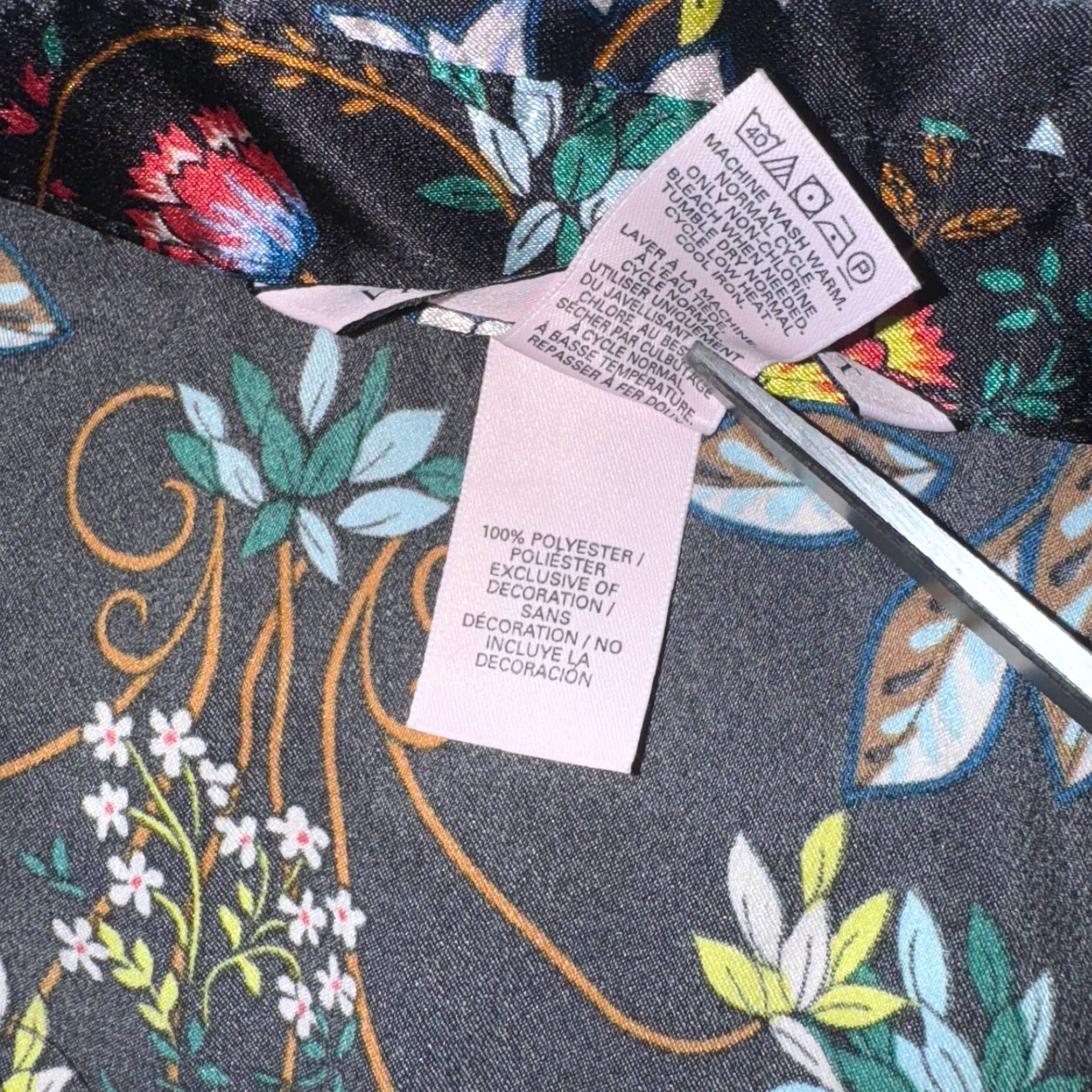 Victoria's Secret Victoria Secret Top XS Black Floral Satin Pajama Sleepwear Button Up Womens Size XS / US 0-2 / IT 36-38 - 3 Thumbnail