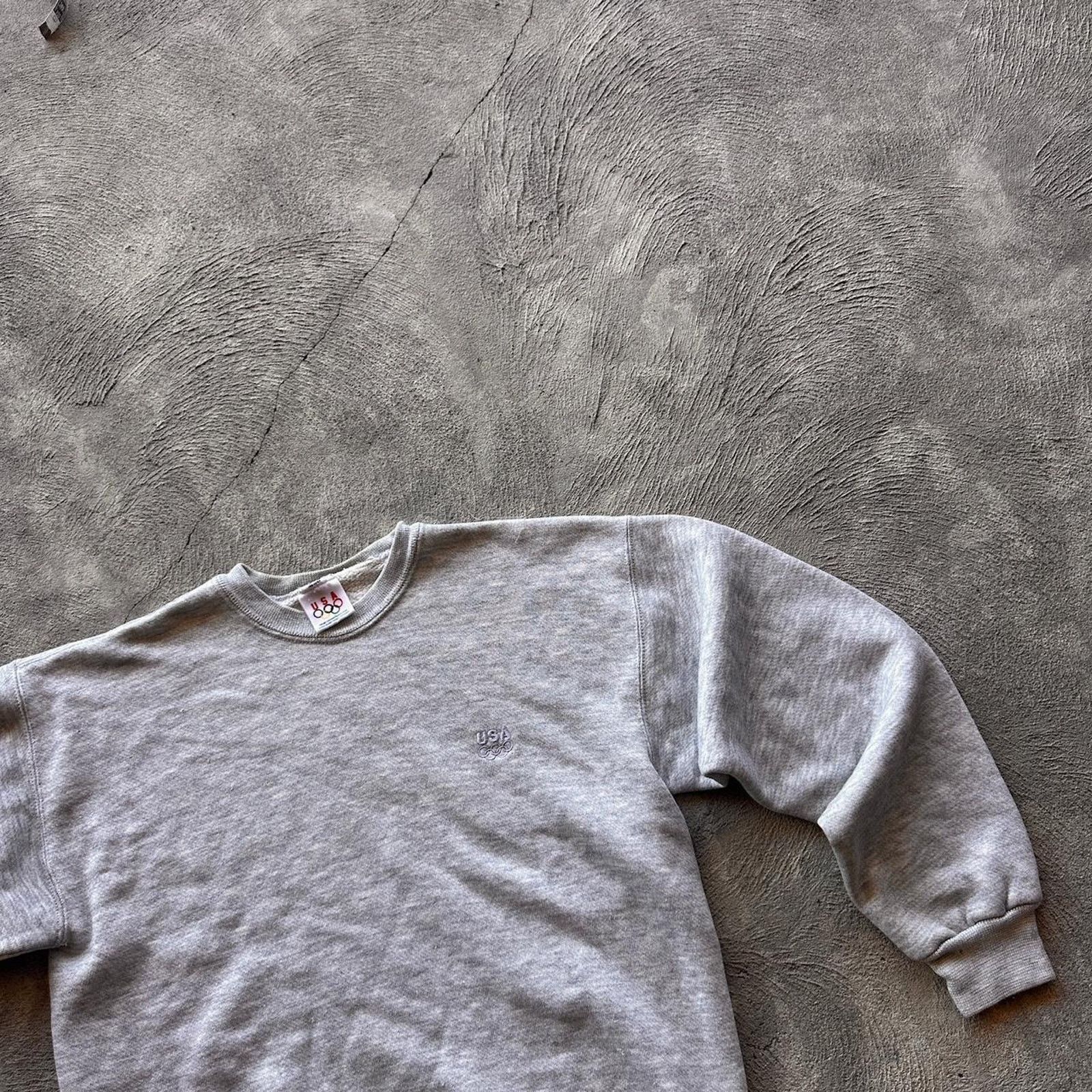 Carhartt Grey vintage 90s Olympics crewneck sweatshirt Size US M / EU 48-50 / 2 - 2 Thumbnail