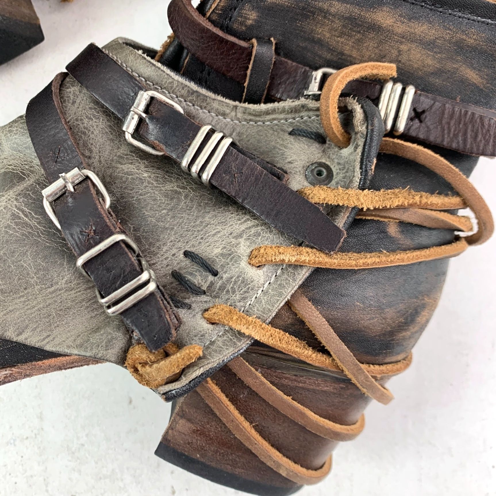 FREEBIRD Freebird Crue Short Leather Booties Boots Womens 6 Gray Leather Straps Zip Vintage: No Shoe Bootie Menus: N/A Size 28" / US 6 / IT 42 - 7 Thumbnail
