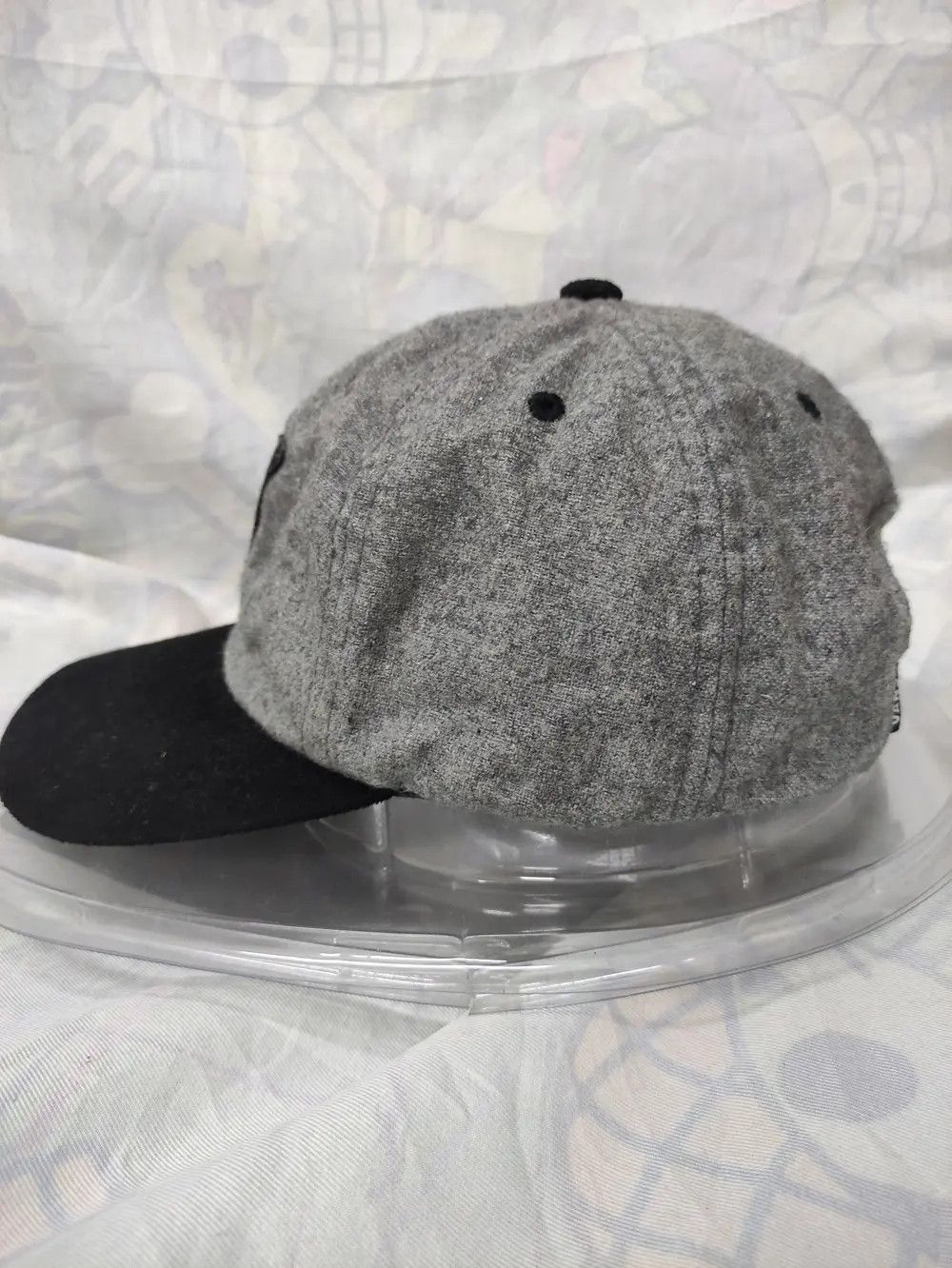 Vans VANS LOGO"V" VINTAGE CAP Size ONE SIZE - 3 Thumbnail
