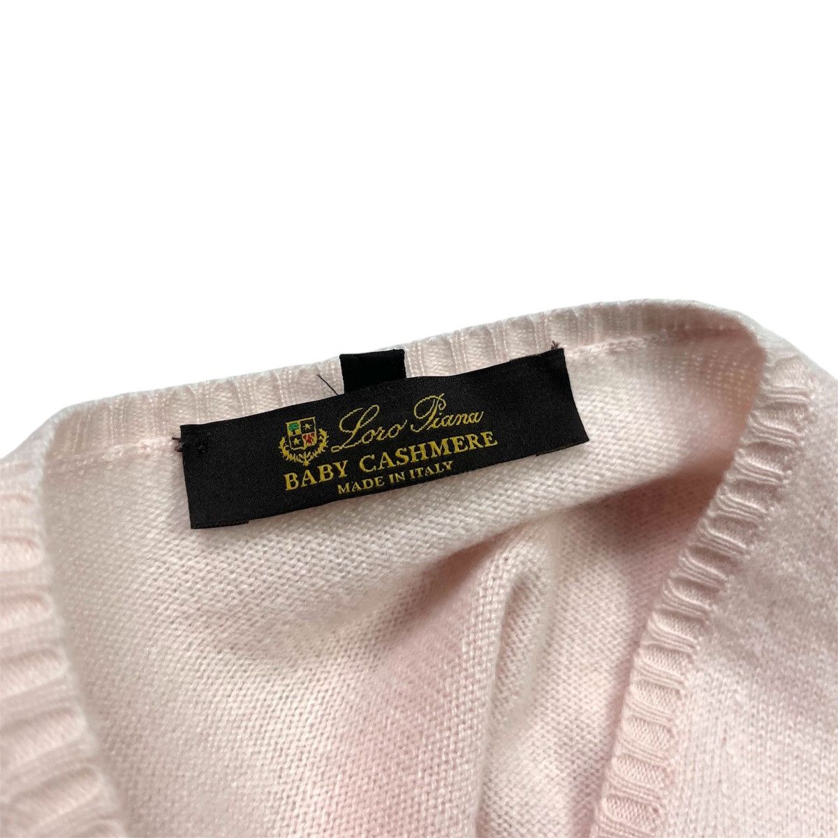 Loro Piana Loro Piana Baby Cashmere Long Sleve Knit V-Neck Pink Women's Size M / US 6-8 / IT 42-44 - 5 Thumbnail