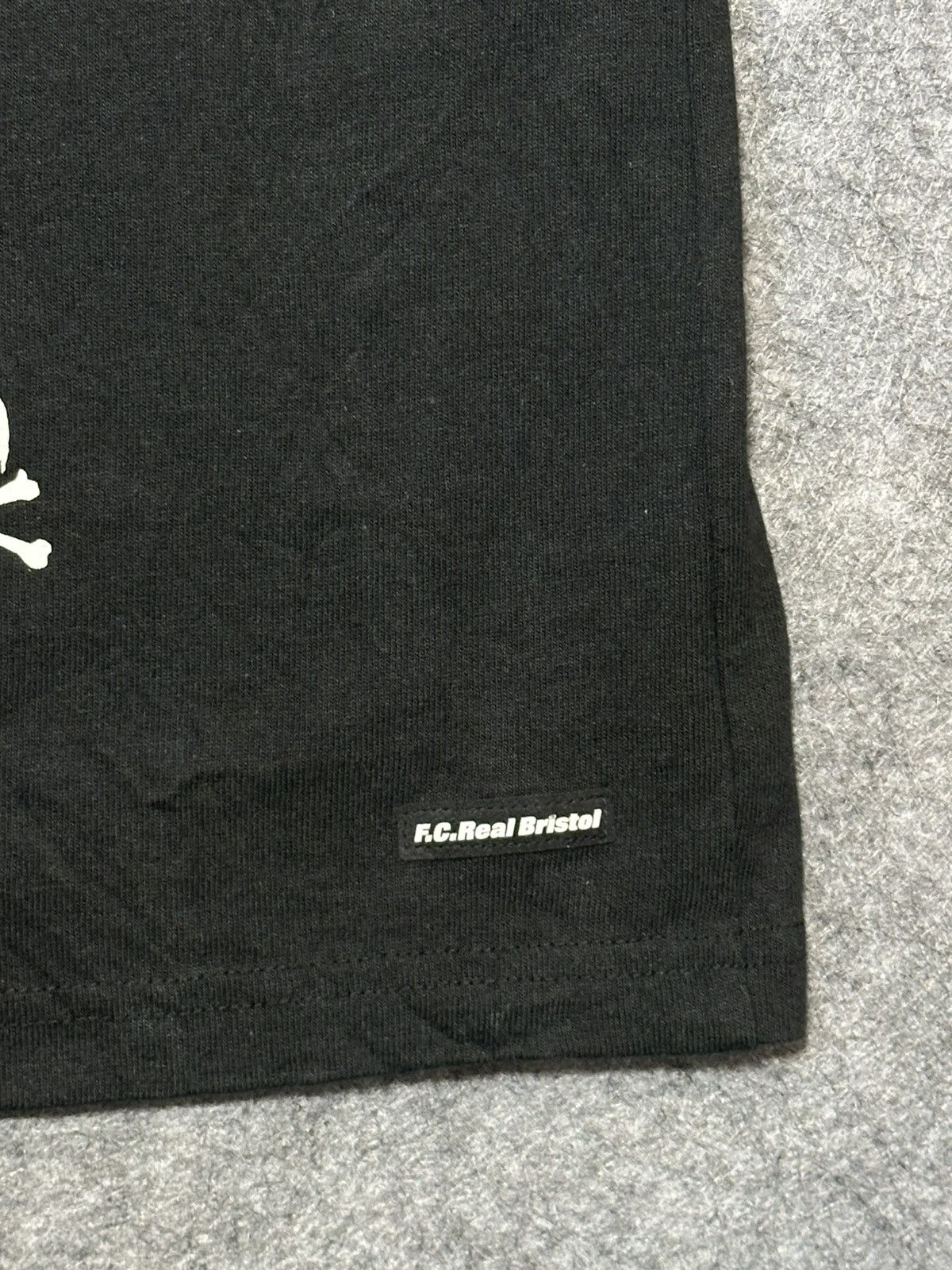 F.C. Real Bristol F.C.Real Bristol x Mastermind Japan white skull and bones. Size US S / EU 44-46 / 1 - 10 Thumbnail