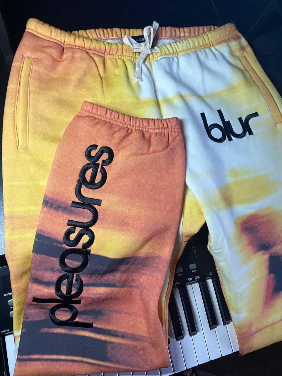 Pleasures Pleasures x Blur Sweatpants Size US 32 / EU 48 - 7 Thumbnail