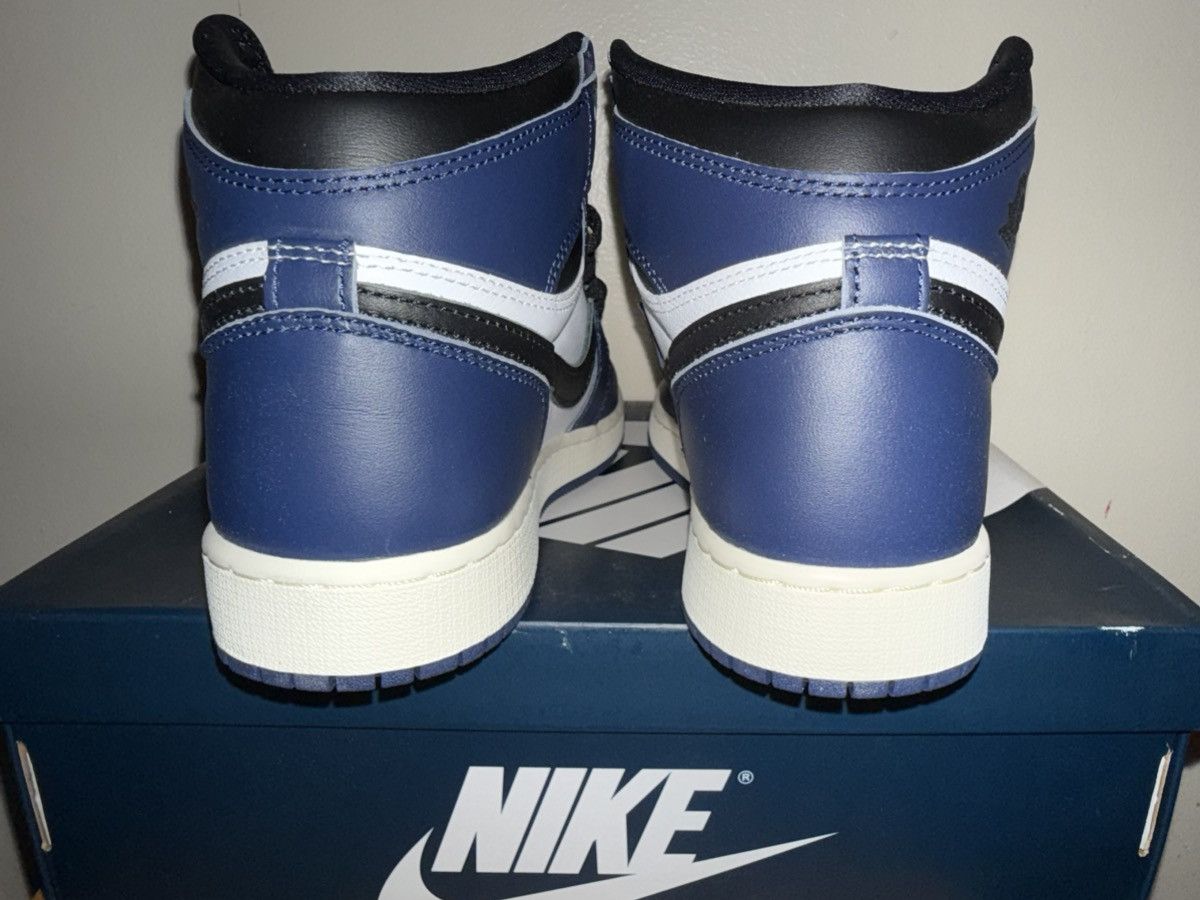 Nike Nike Air Jordan 1 Retro OG hi top NIB 5.5y 7w NEW DS w/ box Size US 5.5 / EU 38 - 12 Thumbnail