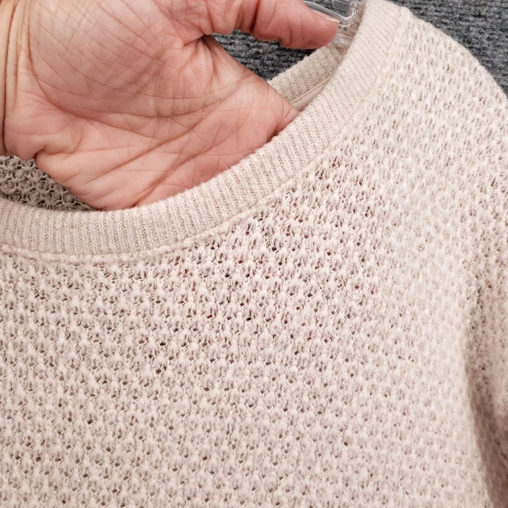 Uniqlo Uniqlo Sweater Womens L Beige Wool Blend Pullover Round Neck Long Sleeve Knit Modern Classic Adult Regular Fit Clothing Size L / US 10 / IT 46 - 7 Thumbnail