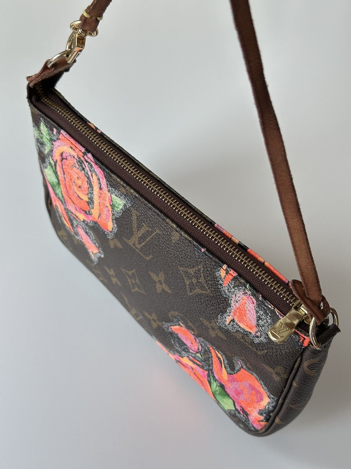 Louis Vuitton LOUIS VUITTON Pochette Bag Accessories Stephen Sprouse Roses Size ONE SIZE - 12 Thumbnail