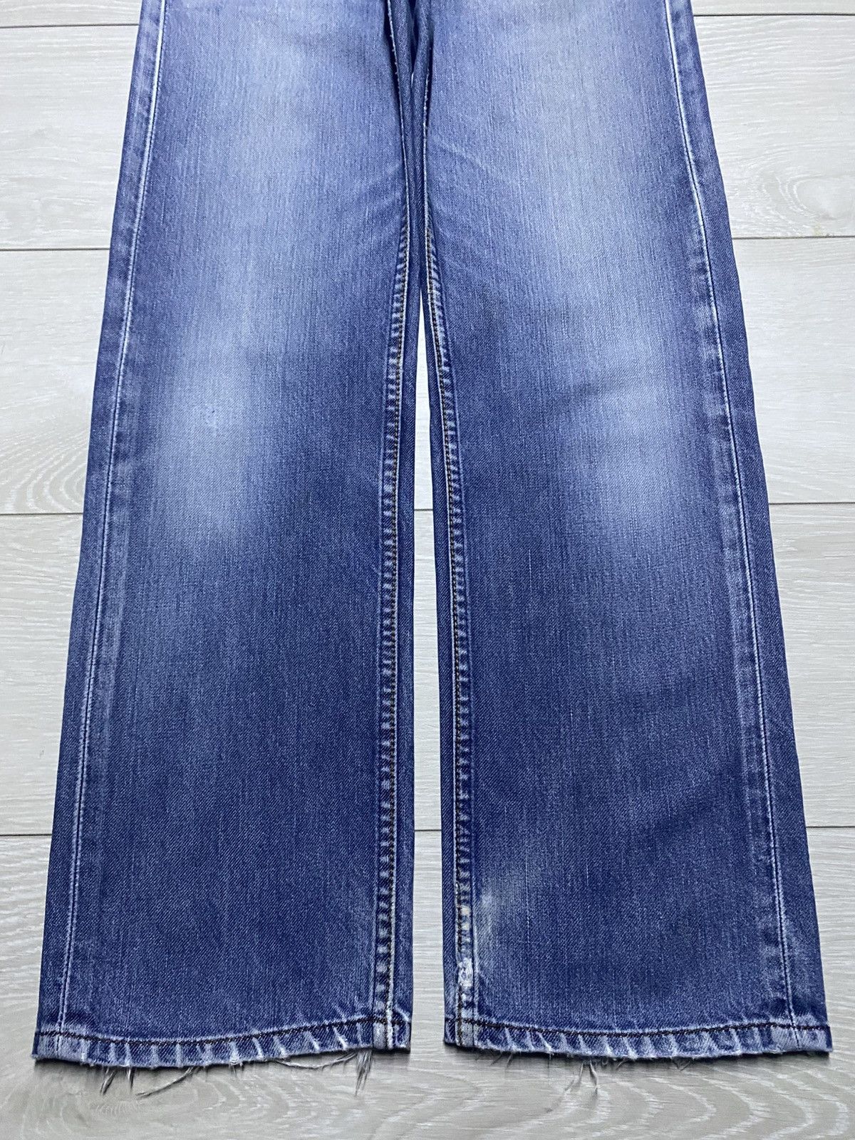 Levi's Vintage Levis 504 Blue Wash Loose Jeans Size US 28 / EU 44 - 5 Thumbnail