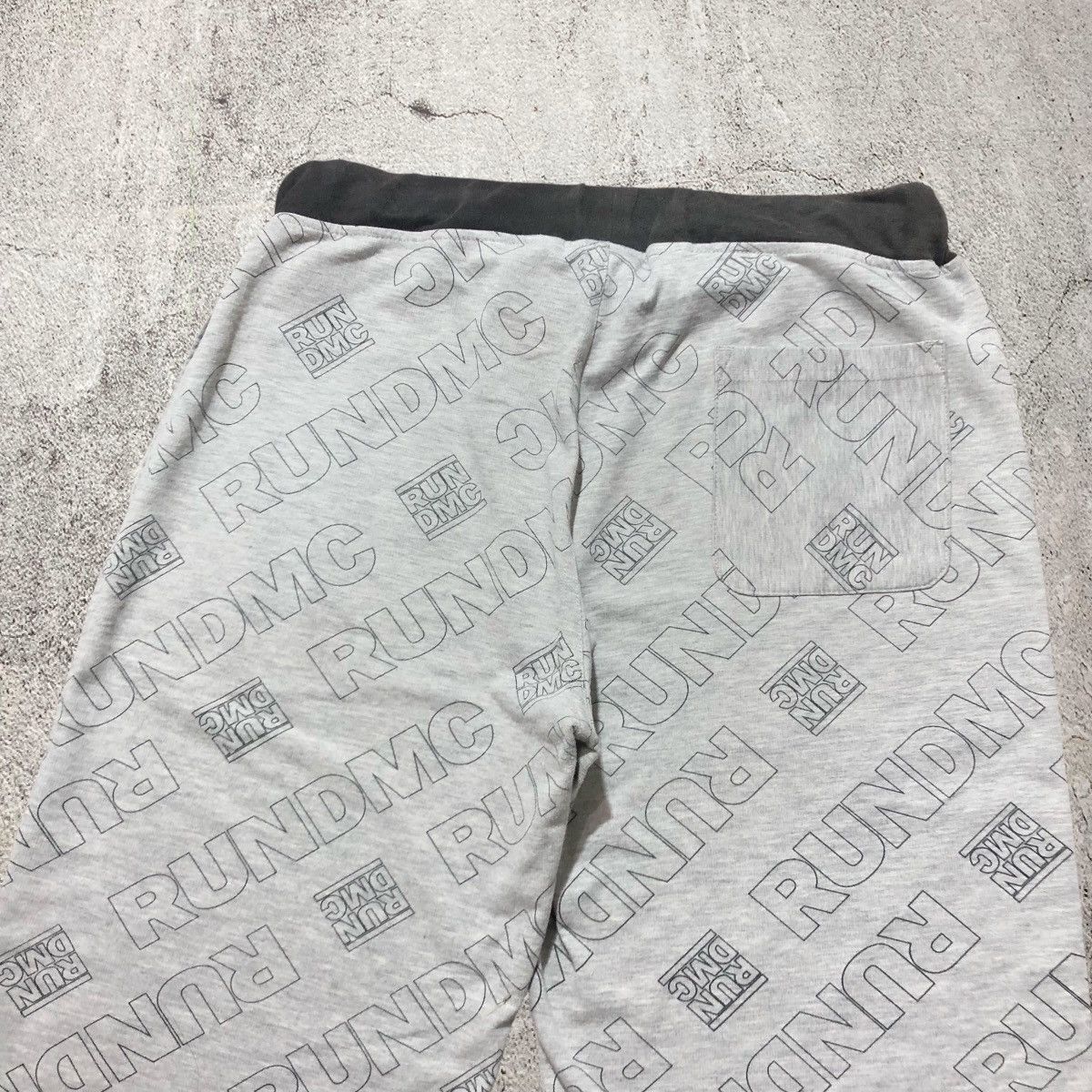 RUN DMC 2000s Run Dmc Fullprint Logo Shortpants Grey Y2k Streetwear Size US 31 - 7 Thumbnail