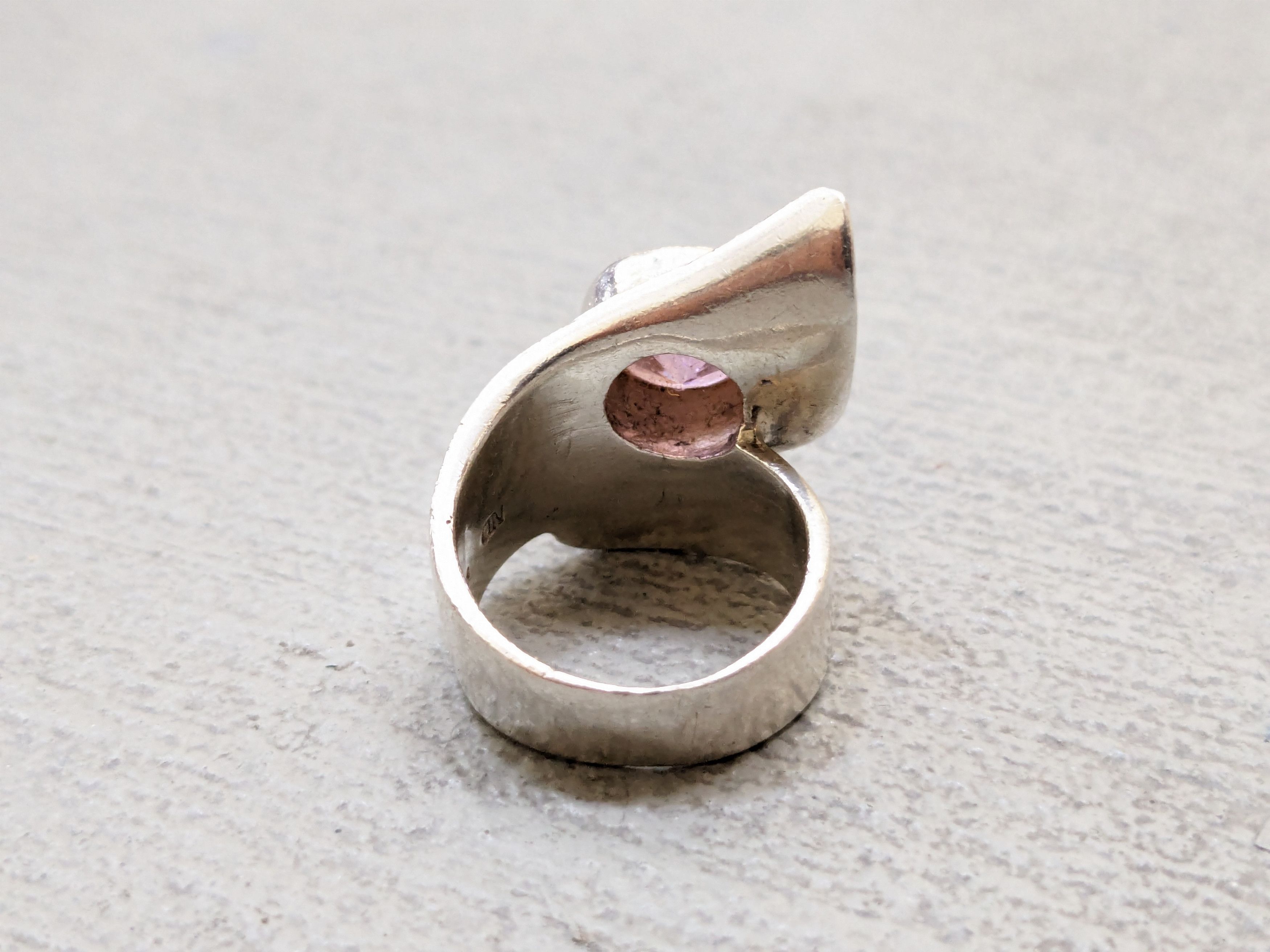 Jewelry Vintage Sterling Silver Ring Pink Topaz Size 6.75 Modern Size ONE SIZE - 8 Thumbnail