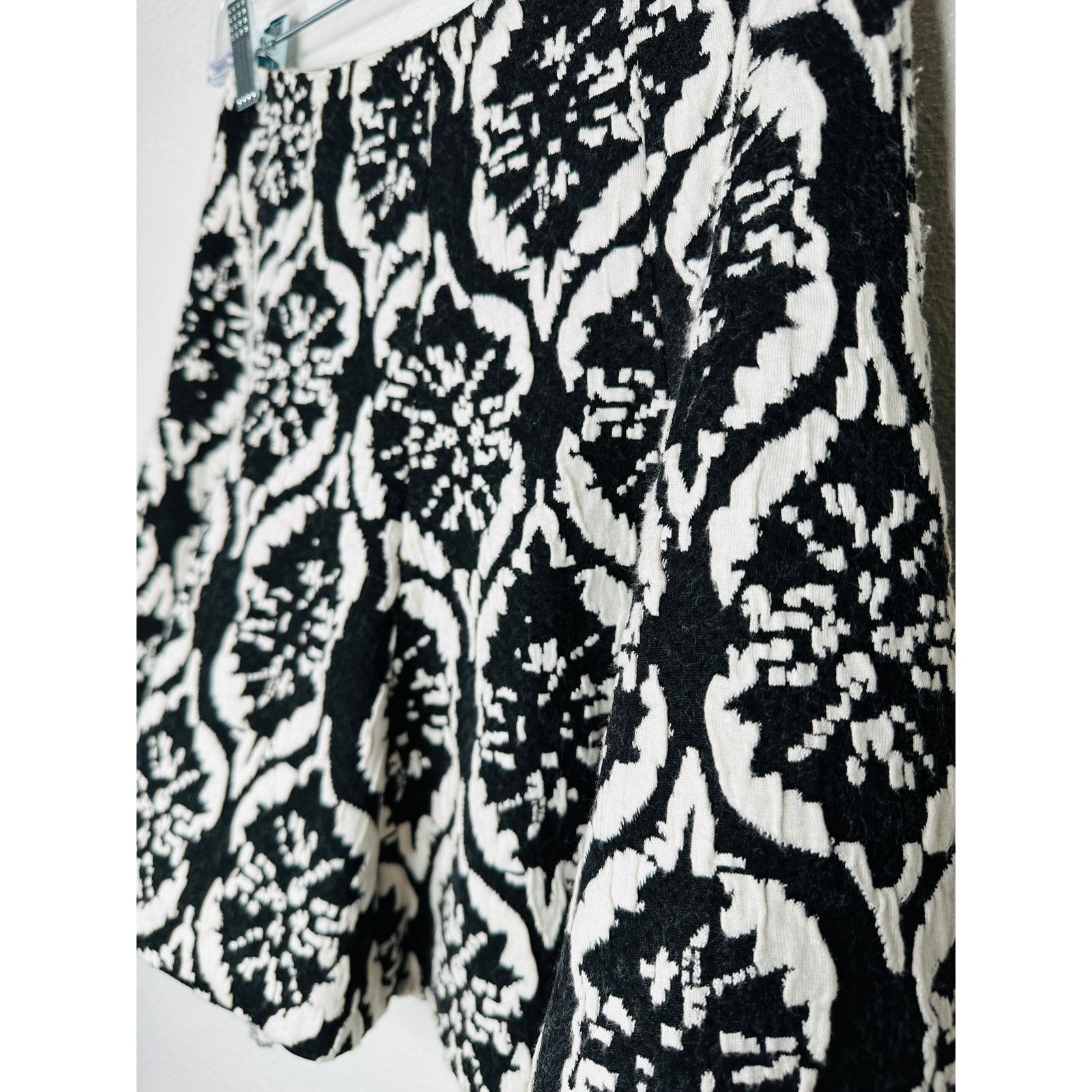 Other Lovers + Friends Tatum Black & White Jacquard Mini Skirt XS Size 23" - 5 Thumbnail