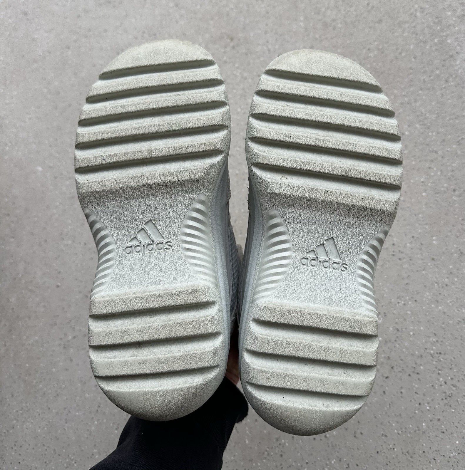 Adidas Adidas Yeezy Desert Boot Salt Men Sneakers Shoes size US-6.5 Size US 6.5 / EU 39-40 - 11 Thumbnail